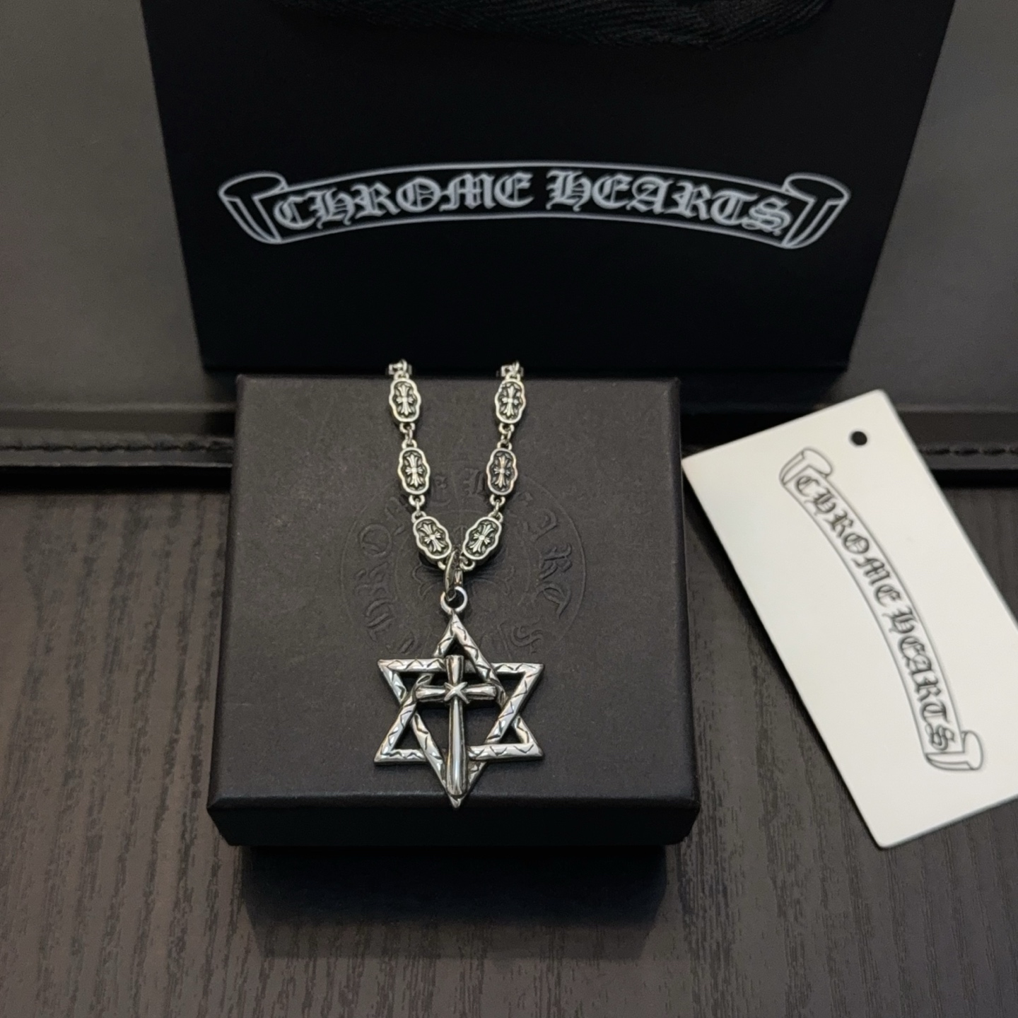 新款【专柜品质】Chrome Hearts克罗心复古十字架花项链 六芒星吊坠 凹凸造型不同的花纹设计风