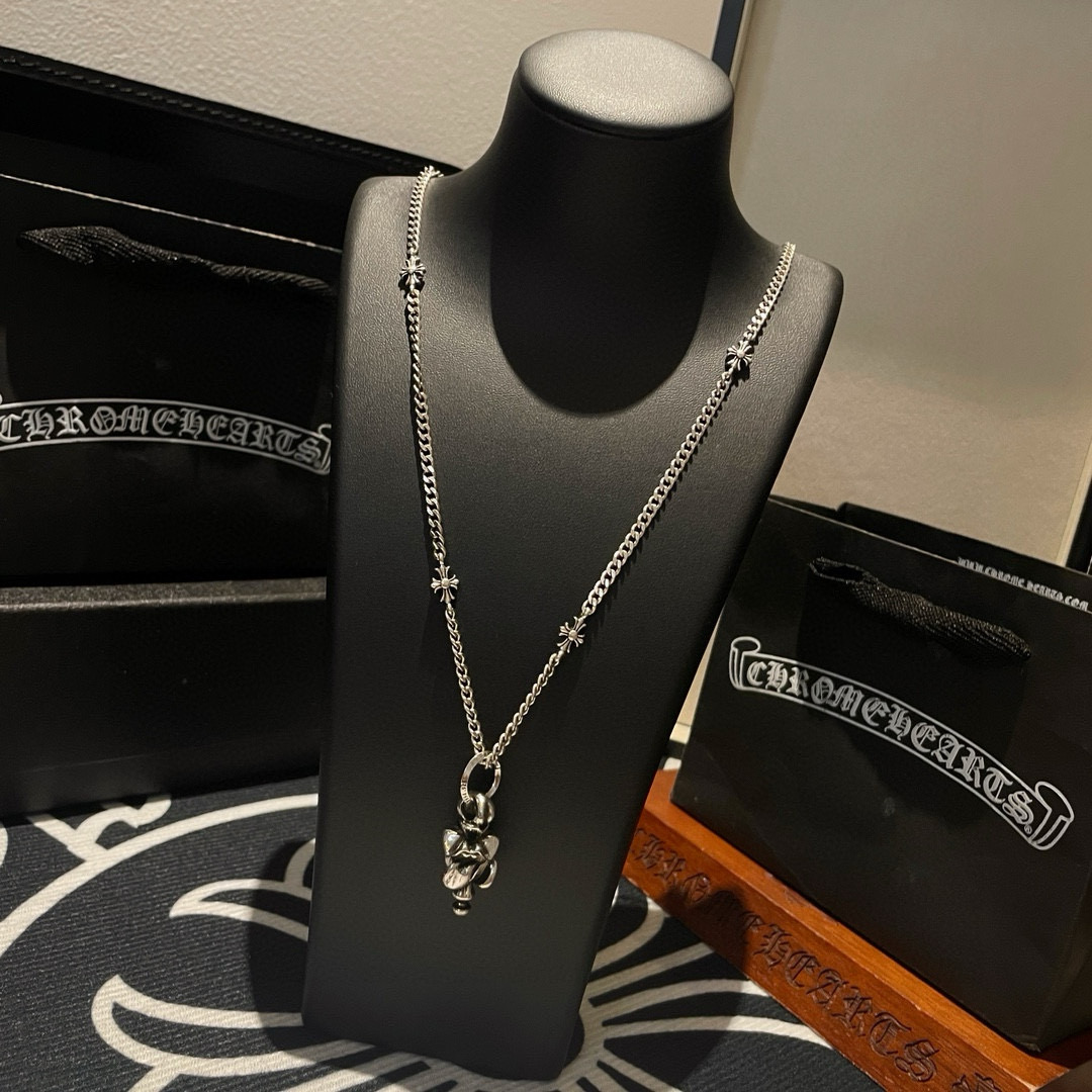 批  新款【专柜品质】Chrome Hearts克罗心 经典复古十字花项链 大舌头吊坠 凹凸造型不同的花