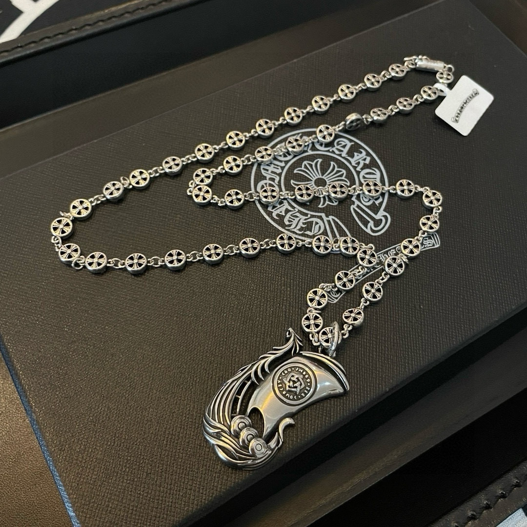  新款【专柜品质】Chrome Hearts克罗心 经典复古十字圈项链 凤凰吊坠 凹凸造型不同的花纹设计