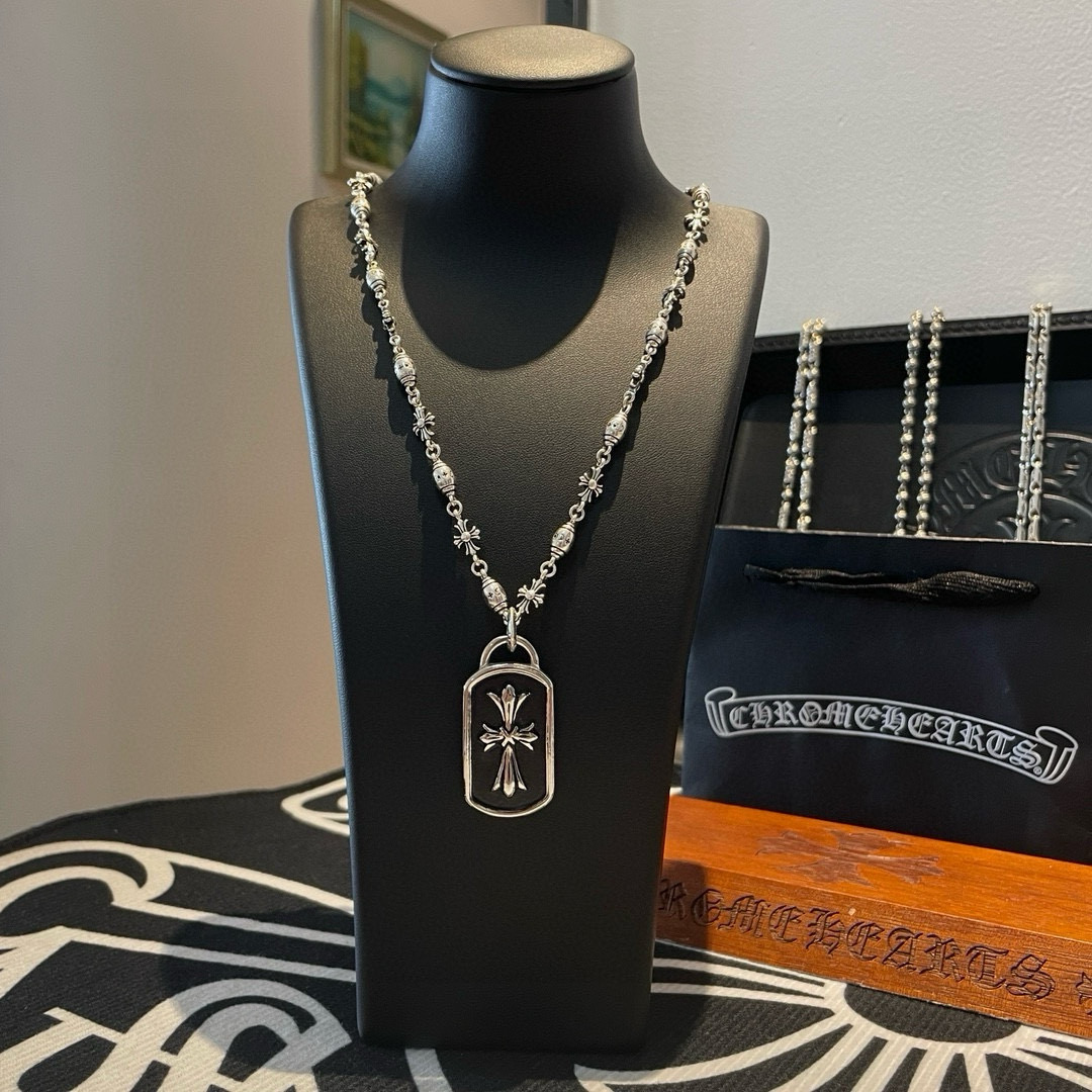 批 新款【专柜品质】Chrome Hearts克罗心 经典复古多元素项链 个性十字架军牌吊坠 凹凸造型不