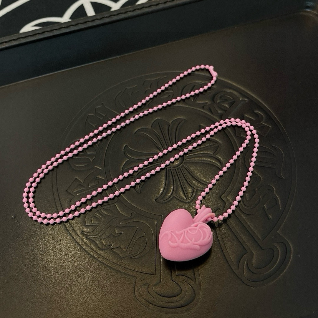  新款Chrome Hearts 克罗心蔓滕心型树脂项链，精致专柜工艺，品质保证，颜色非常俏皮，男女同款