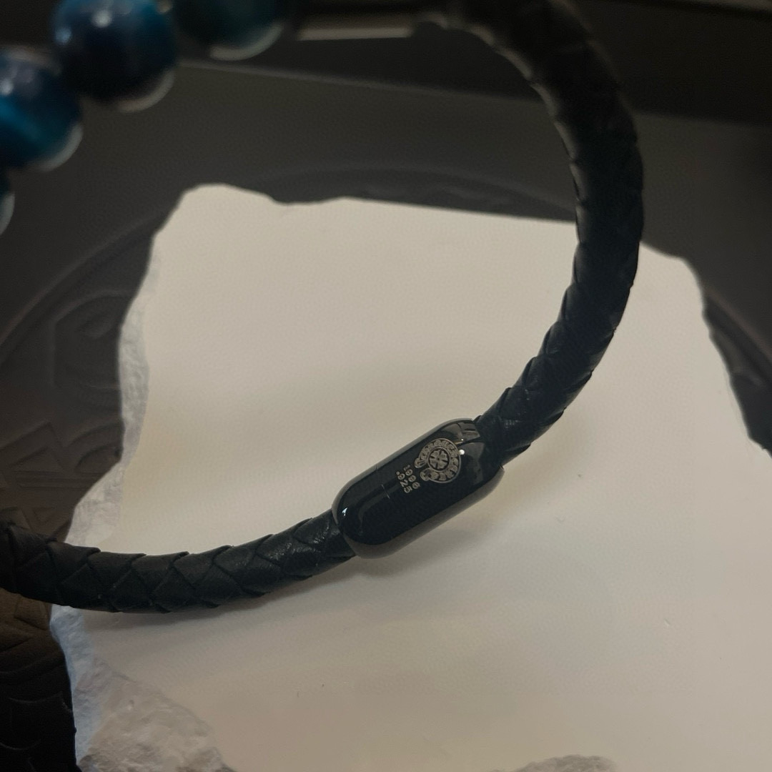 批 新款【专柜品质】Chrome Hearts克罗心 经典蓝虎眼珠子*复古多元素手镯 凹凸造型不同的花纹