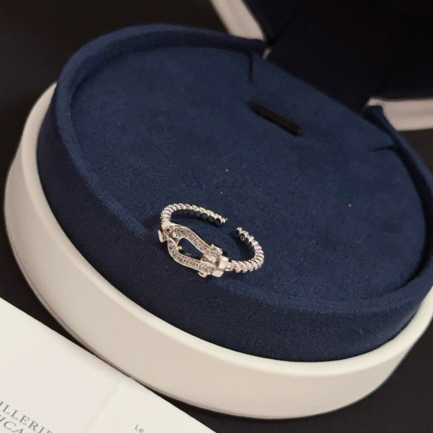 NO:379006,Batch: Popular Feredman Diamond Open Ring, classic and versatile, Internet celebrity expert, fashion family must-have items, fashionable and exquisite, 11 pairs of customization, thickened electroplating 18k craftsmanship., jewelry quality, ring19860909批 火爆 费雷德满钻开口戒指,经典百搭,网红达人 时尚一族备必单品时尚精致,11对版定制,加厚电镀18k工艺.,饰品精品,ring,Jewelry