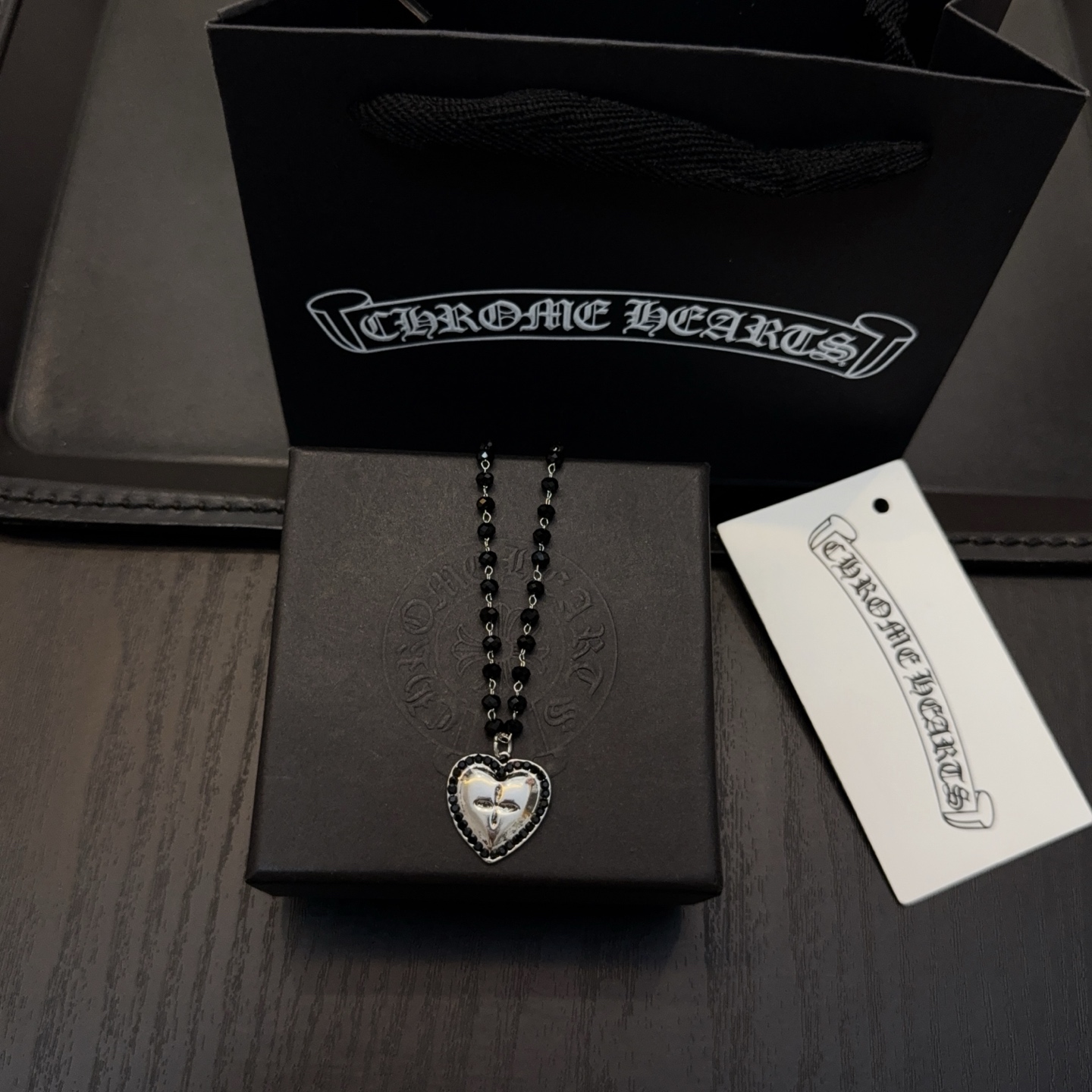 新款【专柜品质】Chrome Hearts克罗心十字架爱心项链 凹凸造型不同的花纹设计风格呈现出与众不同