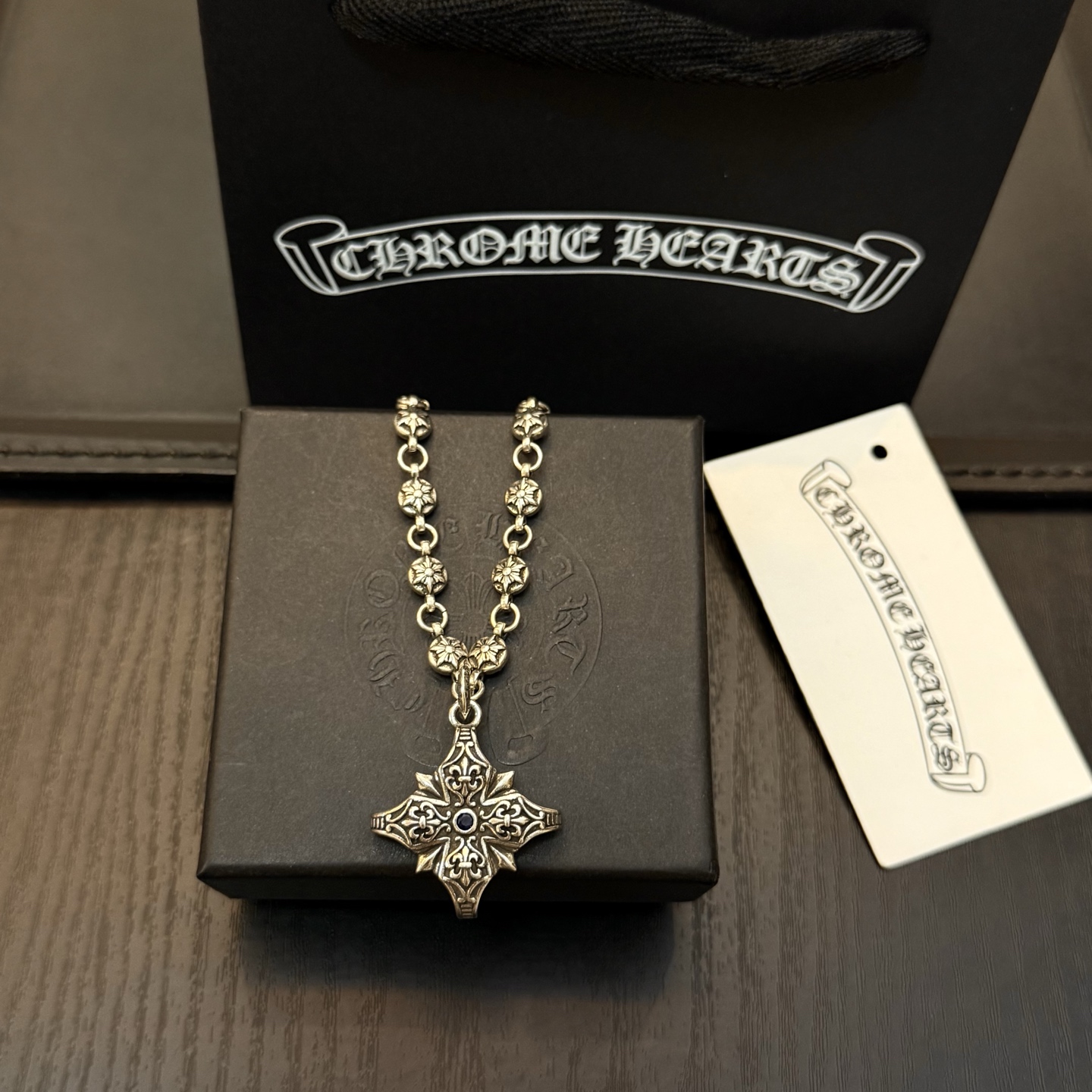 新款【专柜品质】Chrome Hearts克罗心六星芒项链 十字架吊坠 凹凸造型不同的花纹设计风格呈现出