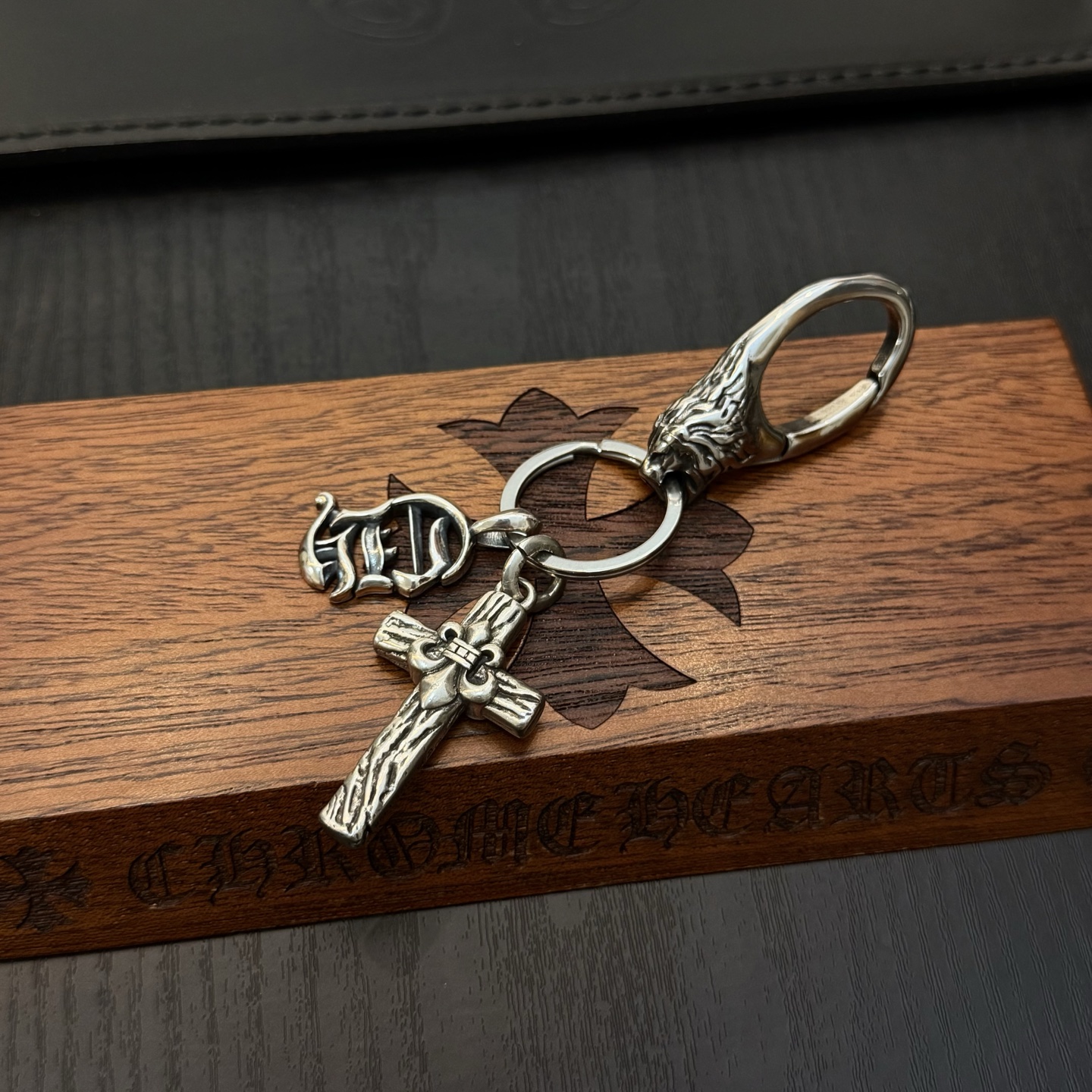 Chrome Hearts ❤️ 克罗心十字架钥匙扣 大龙虾扣 雕刻工艺 精工品质 纯手工打造 ～正品开