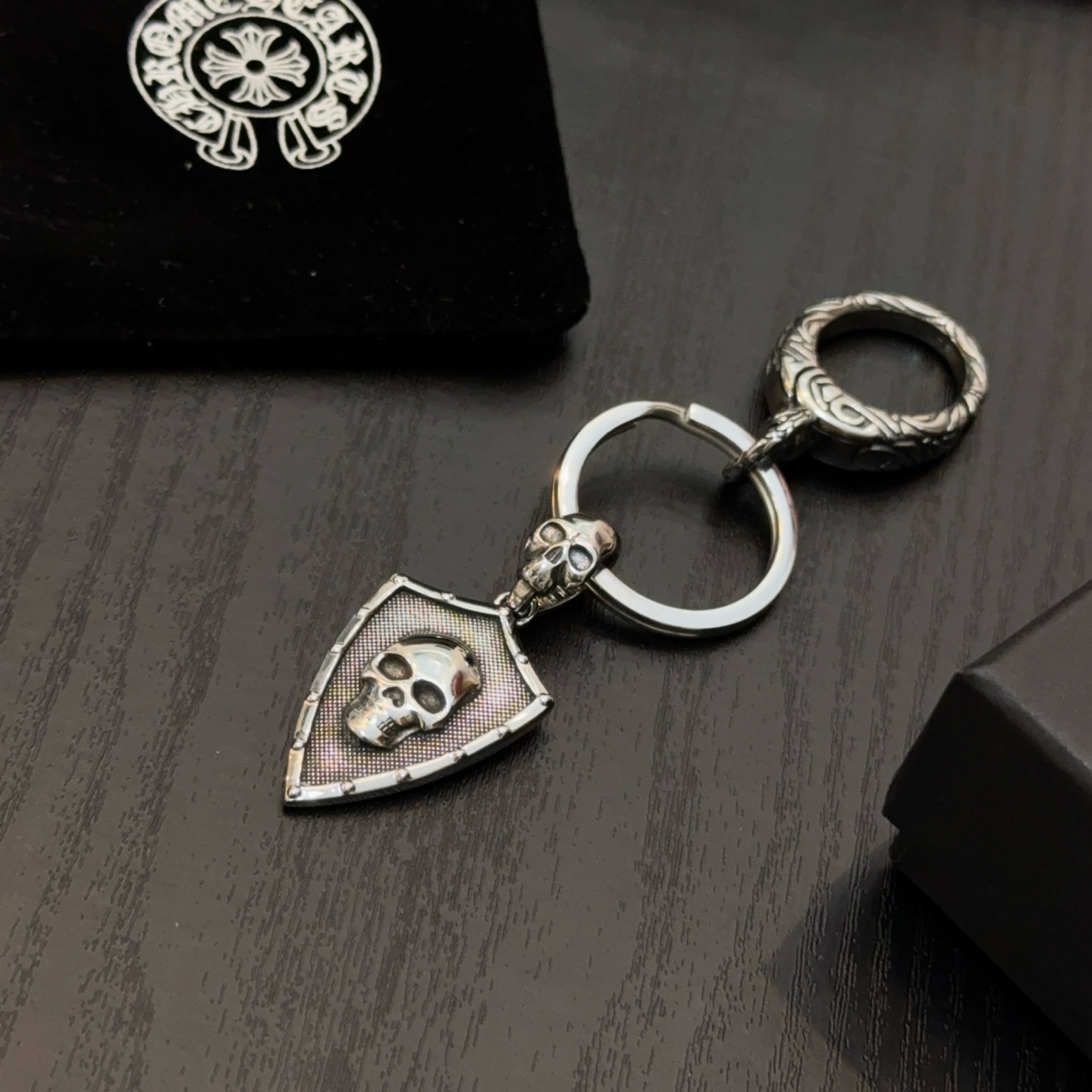 Chrome Hearts ❤️ 克罗心盾牌钥匙扣 大龙虾扣 雕刻工艺 精工品质 纯手工打造 ～正品开模