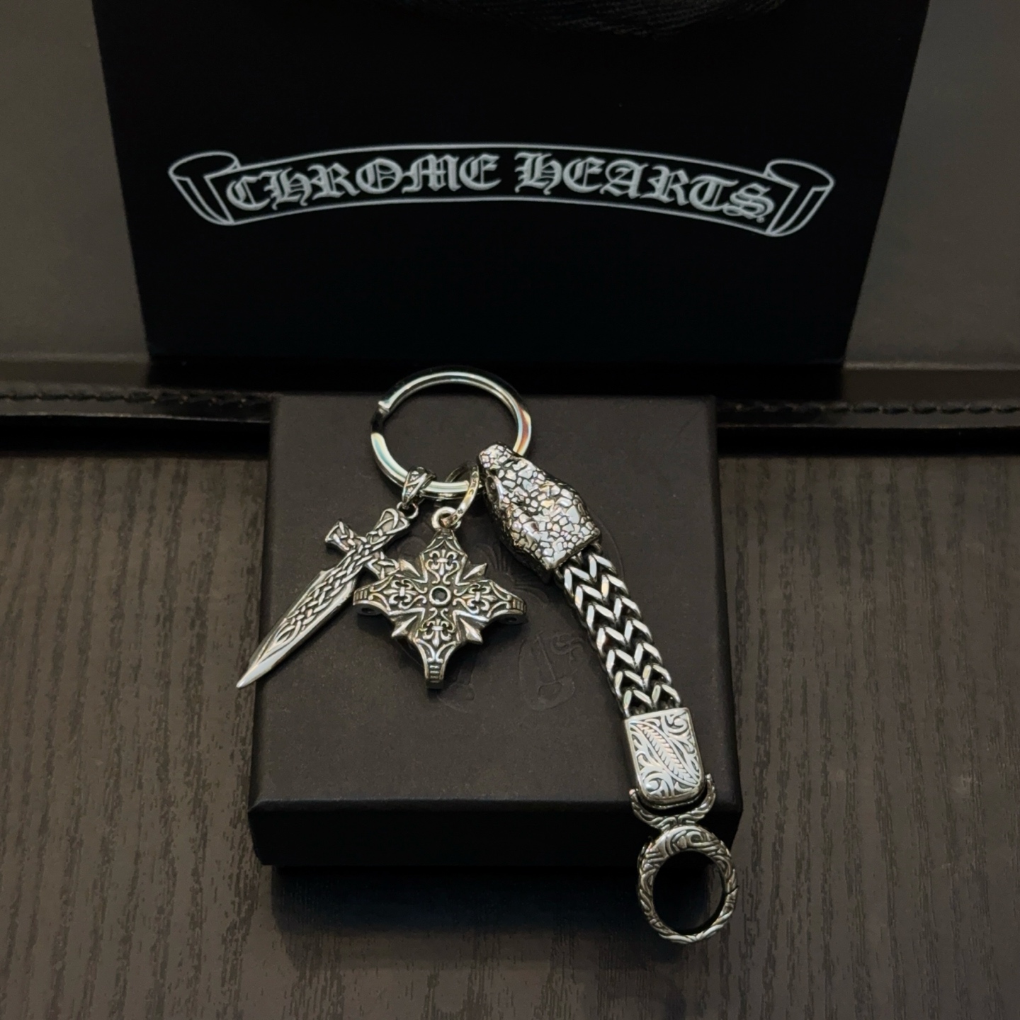 Chrome Hearts ❤️ 克罗心火焰十字架钥匙扣 大龙虾扣 雕刻工艺 精工品质 纯手工打造 ～正