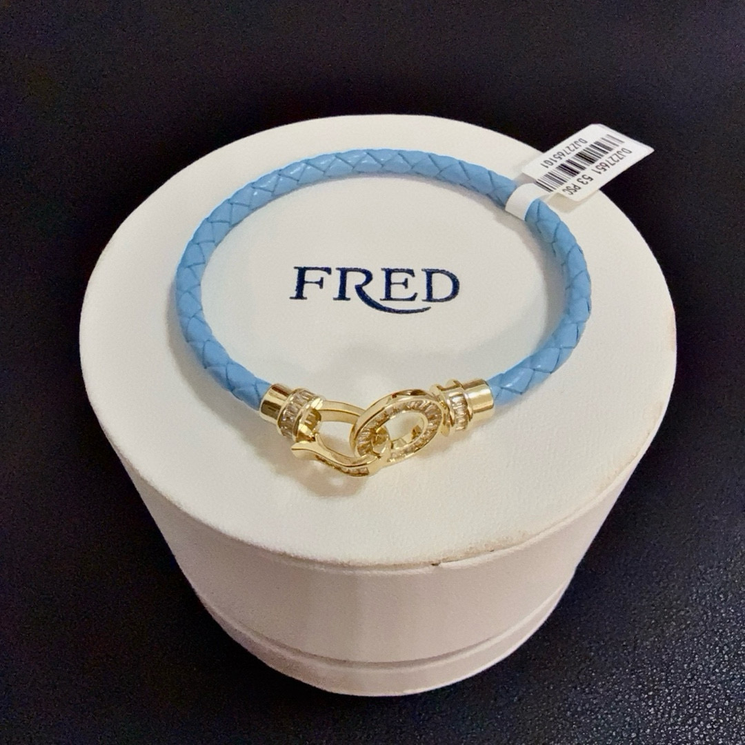 NO:379232,Popular Feredman Diamond Horseshoe Buckle Bracelet, classic and versatile, Internet celebrity expert, a must-have item for fashion, fashionable and exquisite, 11 pairs of customized versions, the difference is that the ordinary version on the market, thickened electroplating 18k process, the effect is very versatile!  !  , jewelry quality, bracelet19860909火爆 费雷德满钻马蹄扣手镯手绳,经典百搭,网红达人 时尚一族备必单品,时尚精致,11对版定制,区别在于市面上普通版本,加厚电镀18k工艺,上手效果非常百搭！！,饰品精品,bracelet,Jewelry