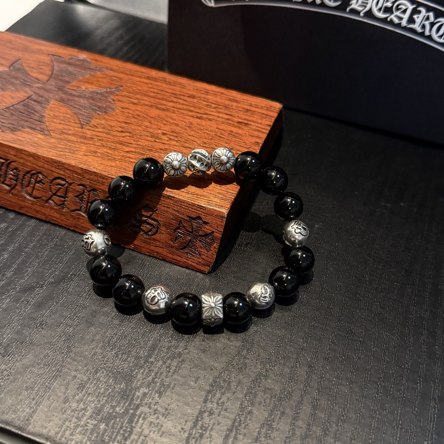 新款【专柜品质】Chrome Hearts克罗心 经典复古多元素黑曜石手串手链 ，快手/ins/小红书热