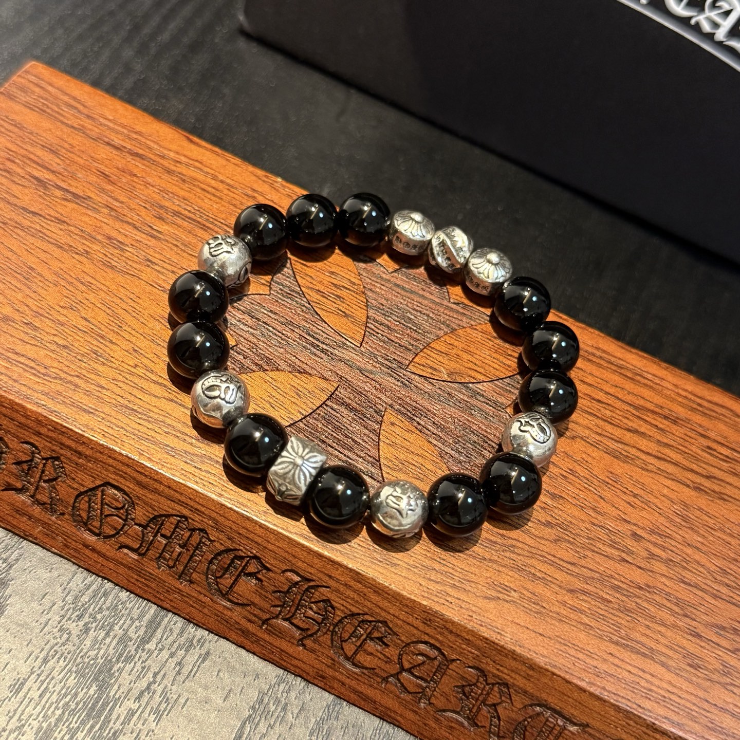 新款【专柜品质】Chrome Hearts克罗心 经典复古多元素黑曜石手串手链 ，快手/ins/小红书热