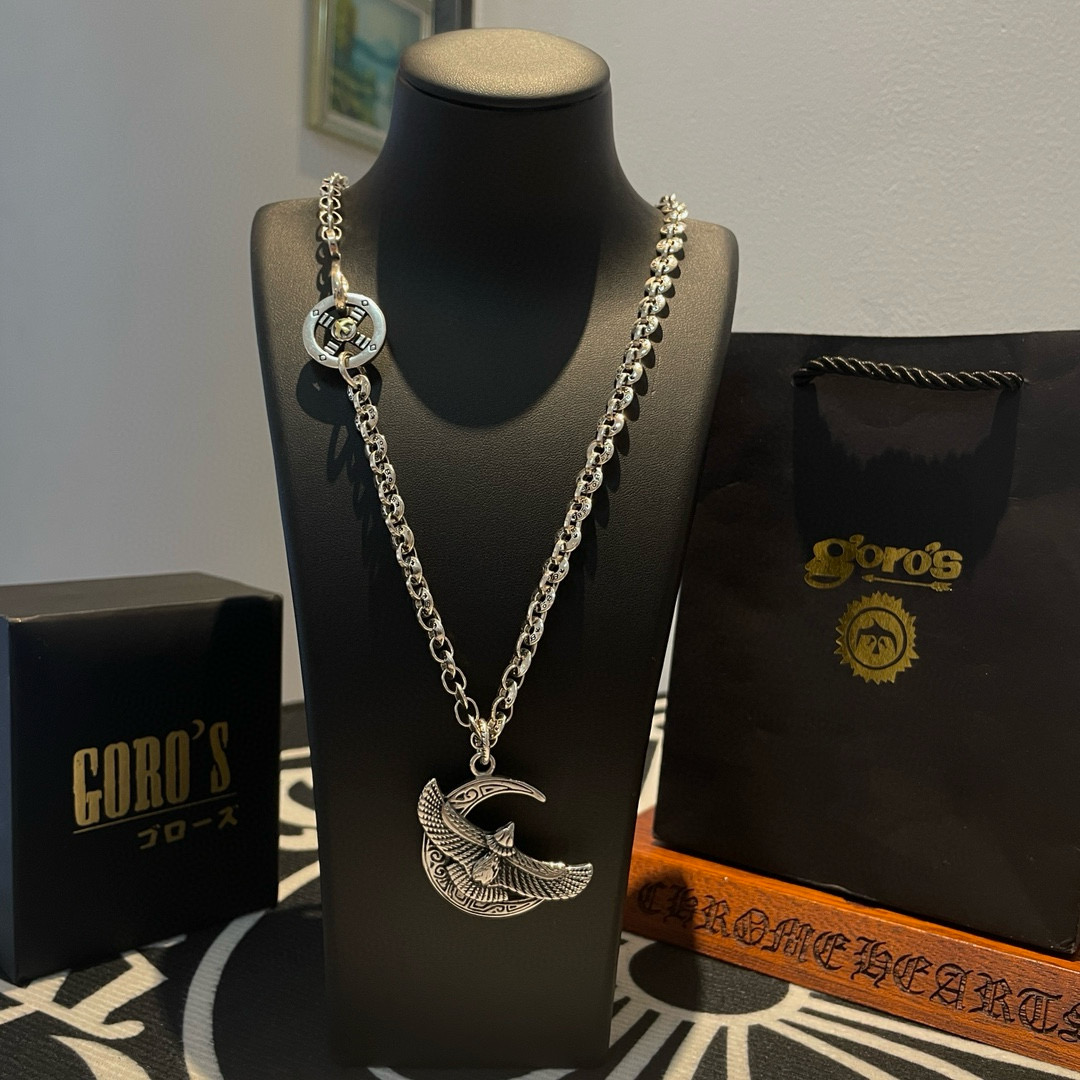 NO:381246,[New Products are on the Shelves] Goro’s Takahashi Goro Eagle Pendant, Takahashi Letter Closure Necklace, Top Version, Accepted Exclusive Shot, Mainly Focused on the High-end Market, Kuaishou/ins/Xiaohongshu Hot Model, absolutely different from the ordinary version!  The details of the picture product are consistent with ZP!  Original production process, precision quality, purely handmade, authentic model opening, fashion essentials, both men and women can wear, same couple style, rock punk silver style, retro elements, trendy and versatile, same style on the official website, fine jewelry, necklace19860909批【新品上架】Goro’s高桥吾郎老鹰吊坠,高桥字母环扣项链,顶级版本,认准独家拍摄,主攻高端市场 ,快手/ins/小红书热门款,绝对区别普通版本！图片产品细节与ZP一致！原版制作工艺 精工品质 纯手工打造 ～正品开模潮流时尚必备 男女均可佩戴 情侣款同款 摇滚朋克泰银风格 复古元素 潮流百搭 官网同款,饰品精品,necklace,Jewelry
