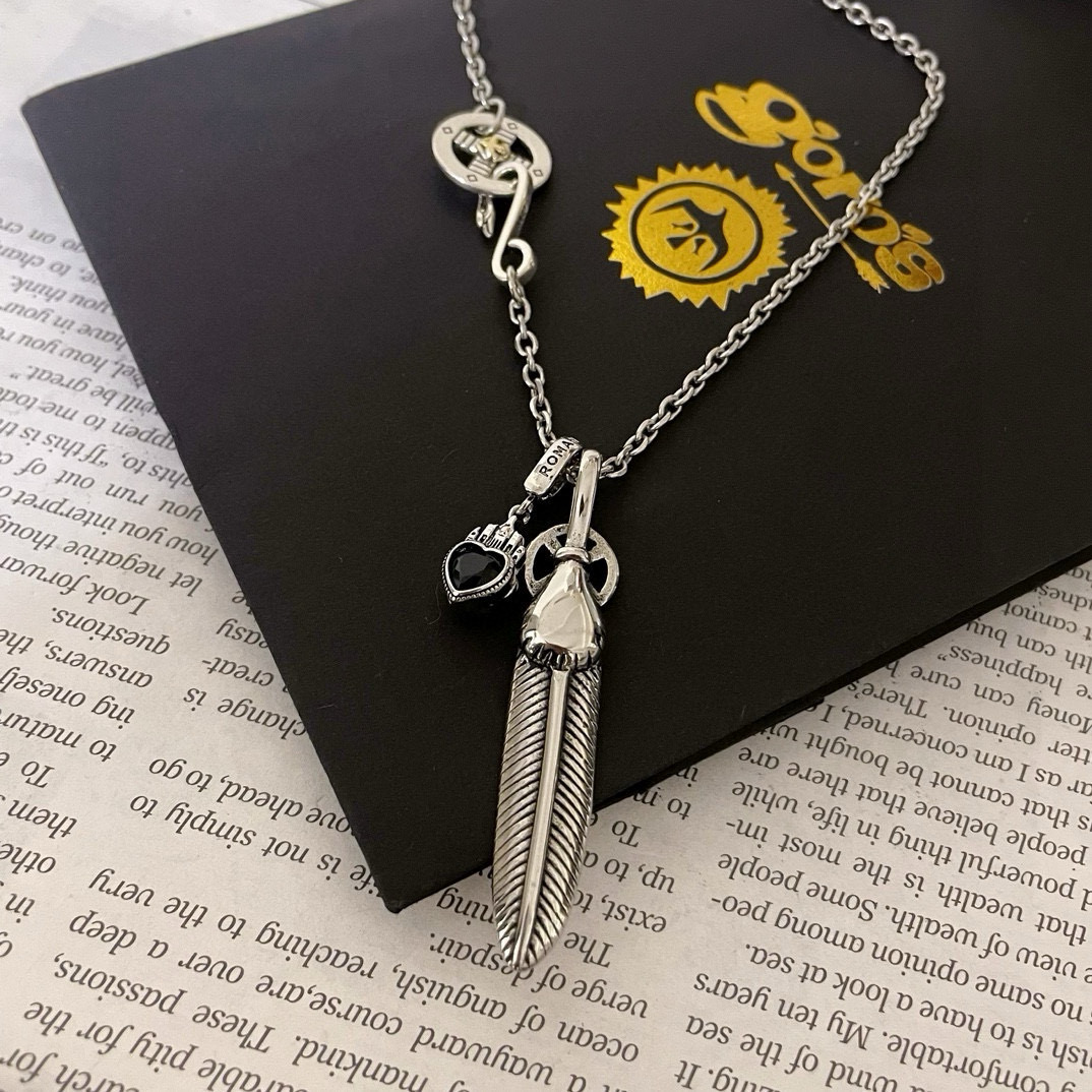 NO:381288,Comment [New Products on Shelves] Goro Takahashi Goro Feather Double Pendant Necklace Top Version Definitely Exclusive Shot Mainly Focus on the High-end Market and Absolutely Different from the Ordinary Version!  The details of the picture product are consistent with ZP!  Original production process, precision quality, purely handmade, authentic model opening, fashion essentials, both men and women can wear, same couple style, rock punk silver style, retro elements, trendy and versatile, same style on the official website, fine jewelry, necklace19860909批【新品上架】Goro’s高桥吾郎 羽毛双吊坠项链 顶级版本 认准独家拍摄 主攻高端市场 绝对区别普通版本！图片产品细节与ZP一致！原版制作工艺 精工品质 纯手工打造 ～正品开模潮流时尚必备 男女均可佩戴 情侣款同款 摇滚朋克泰银风格 复古元素 潮流百搭 官网同款,饰品精品,necklace,Jewelry