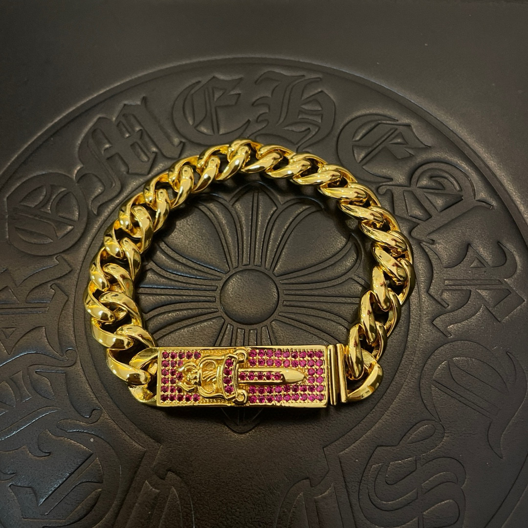 NO:382922,Counter quality Chrome Hearts Croxin golden classic twist (semi) sword pink diamond bracelet, different pattern design styles with concave and convex shapes present a unique style. Cross Scout flowers are Croxin's ambitions, so they last longer. Genuine version Chrome Hearts Croxin necklaces are the ordinary light version of the market. The quality is benchmarked against the quality of the text and the details of the retro old gray oxygen level. Seiko version!  !  !  Pure handmade ~ Authentic model opening must-have fashion and fashion, both men and women can wear it, same style for couples, original official website, rock punk style silver style, retro elements, trendy and versatile!  , jewelry boutique, chrome hearts, chrome hearts, necklace, bracelet, gold19860909专柜品质Chrome Hearts克罗心黄金色经典麻花（半）宝剑粉钻手链,凹凸造型不同的花纹设计风格 呈现出与众不同 十字架 童军花是克罗心的志 所以更经久不衰 正品打版Chrome Hearts克罗心项链区别市场普通轻版 对版对标品质 看字印细节 复古做旧灰氧程度.精工版本！！！ 纯手工打造 ～正品开模潮流时尚必备 男女均可佩戴 情侣同款 官网原版 摇滚朋克泰银风格 复古元素 潮流百搭！,饰品精品,chrome hearts,chrome hearts,necklace,bracelet,gold,Jewelry