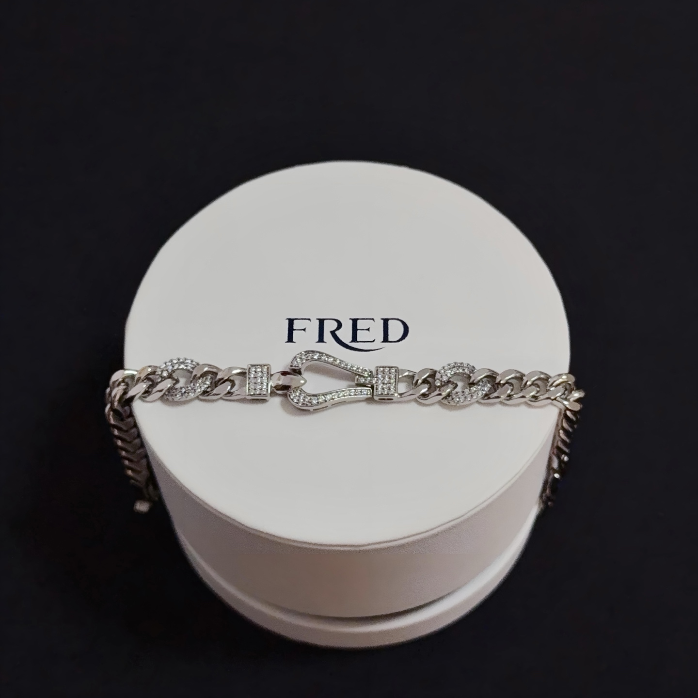 Fred 火爆 𝗙𝗥𝗘𝗗 费雷德镶钻马蹄扣手链 百搭 达人 一族备必‬单品 1：1对版定制