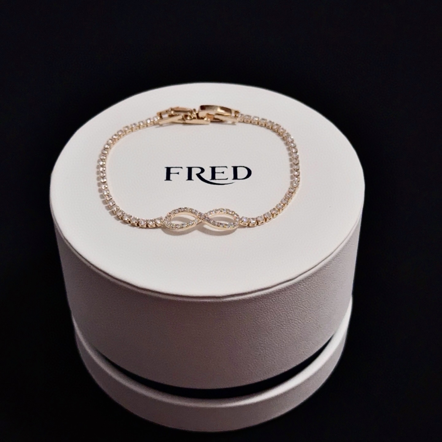 NO:384434,Popular Feredman Diamond Horseshoe Buckle Bracelet, classic and versatile, Internet celebrity expert, a must-have item for fashion, fashionable and exquisite, 11 pairs of customized versions, the difference is that the ordinary version on the market, thickened electroplating 18k process, the effect is very versatile!  !  , jewelry quality, bracelet19860909火爆 费雷德满钻马蹄扣手链,经典百搭,网红达人 时尚一族备必单品,时尚精致,11对版定制,区别在于市面上普通版本,加厚电镀18k工艺,上手效果非常百搭！！,饰品精品,bracelet,Jewelry