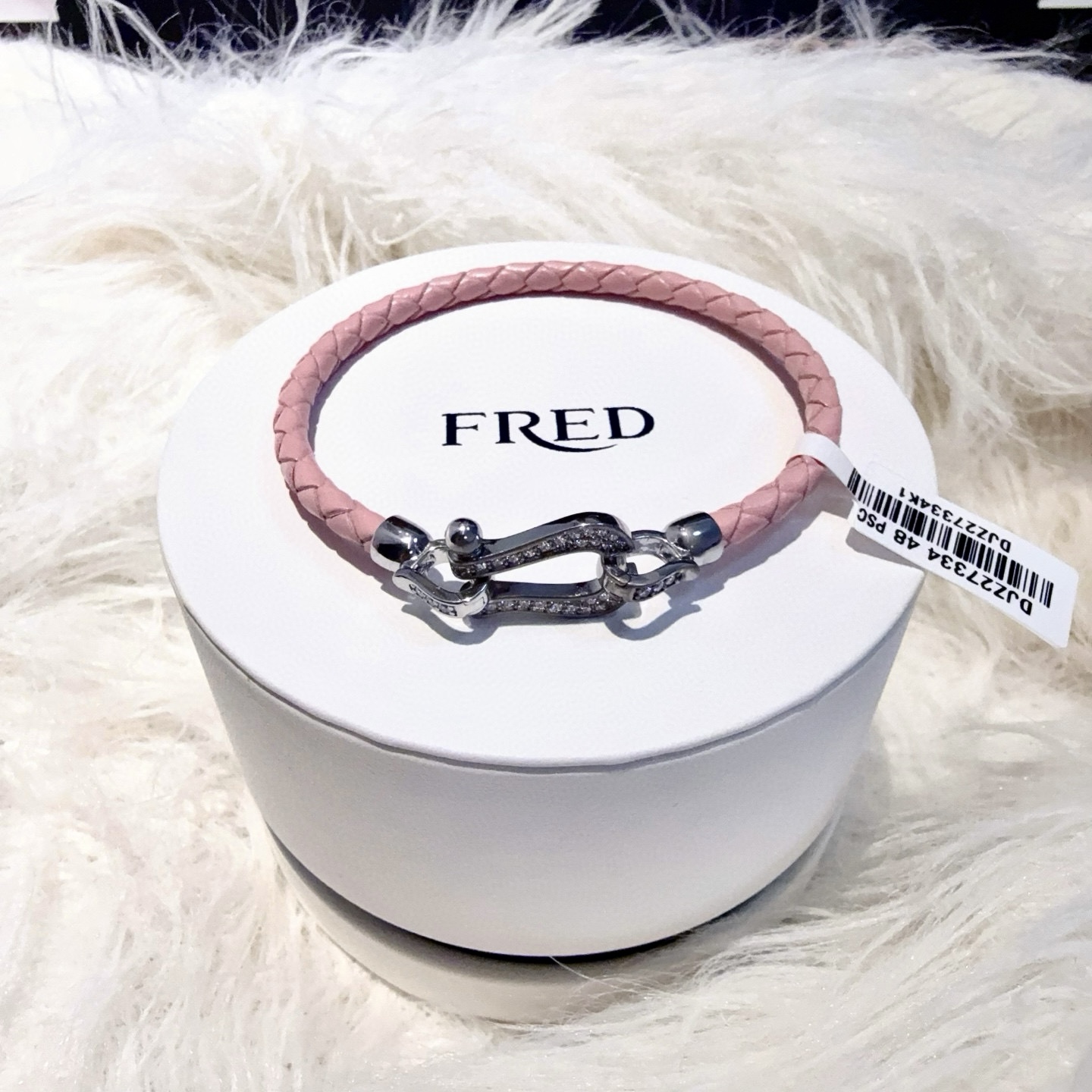 NO:384533,Popular Feredman Diamond Horseshoe Bracelet Bracelet, classic and versatile, Internet celebrity expert, a must-have item for fashion, fashionable and exquisite, 11 pairs of customized versions, the difference is that the ordinary version on the market, thickened electroplating 18k process, the effect is very versatile!  !  , jewelry quality, bracelet19860909火爆 费雷德满钻马蹄手镯手绳,经典百搭,网红达人 时尚一族备必单品,时尚精致,11对版定制,区别在于市面上普通版本,加厚电镀18k工艺,上手效果非常百搭！！,饰品精品,bracelet,Jewelry