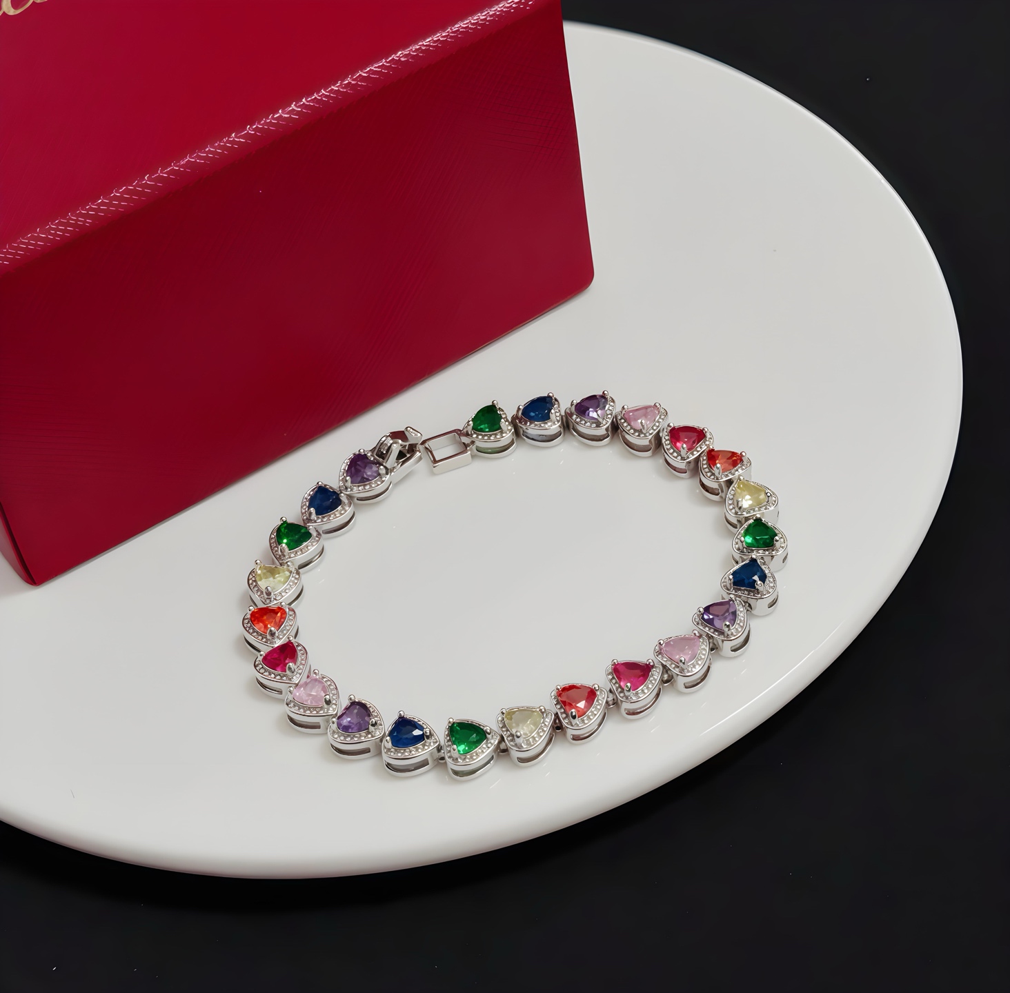 NO:387388,Cartier diamond bracelet, high-end customized version, diamond inlay craft, V-gold material, classic and fashionable style, reconstructing love aesthetics with sharp lines!  Breaking the convention, diamond-inlaid design creates a high-end ceiling - no need to build glitz, love should be pure as before. Cartier is loved by many celebrities and internet celebrities. The Leopard series bracelet is definitely an eternal classic, and there is no limit on men and women, and no limit on age!  Wear it you are the focus!  , jewelry boutique, cartier, bracelet, bracelet19860909卡地亚镶钻手链 高端定制版本 镶嵌钻工艺 V金材质 经典而时尚风格 用凌厉线条重构爱情美学！打破常规,镶嵌钻设计反而成就高级感天花板——无需浮华堆砌,爱本应纯粹如初 卡地亚受众多明星网红的爱戴 豹子系列手镯 绝对是永恒经典 而且男女不限 年龄不限 ！戴上它你就是焦点！,饰品精品,cartier,bracelet,bracelet,Jewelry