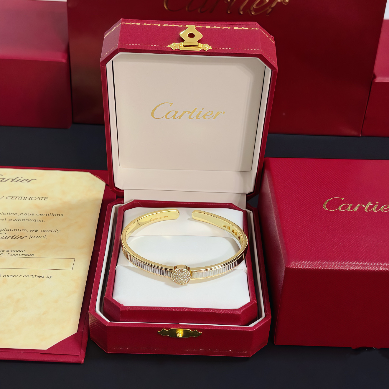 NO:533377,Cartier diamond-set bracelet, high-end customized version, diamond-set craftsmanship, V-gold material, classic and fashionable style, reconstructing love aesthetics with sharp lines!  Breaking the convention, diamond-inlaid design creates a high-end ceiling - no need to build glitz, love should be pure as before. Cartier is loved by many celebrities and internet celebrities. The Leopard series bracelet is definitely an eternal classic, and there is no limit on men and women, and no limit on age!  Wear it you are the focus!  , jewelry boutique, cartier, bracelet19860909卡地亚镶钻手镯 高端定制版本 镶嵌钻工艺 V金材质 经典而时尚风格 用凌厉线条重构爱情美学！打破常规,镶嵌钻设计反而成就高级感天花板——无需浮华堆砌,爱本应纯粹如初 卡地亚受众多明星网红的爱戴 豹子系列手镯 绝对是永恒经典 而且男女不限 年龄不限 ！戴上它你就是焦点！,饰品精品,cartier,bracelet,Jewelry