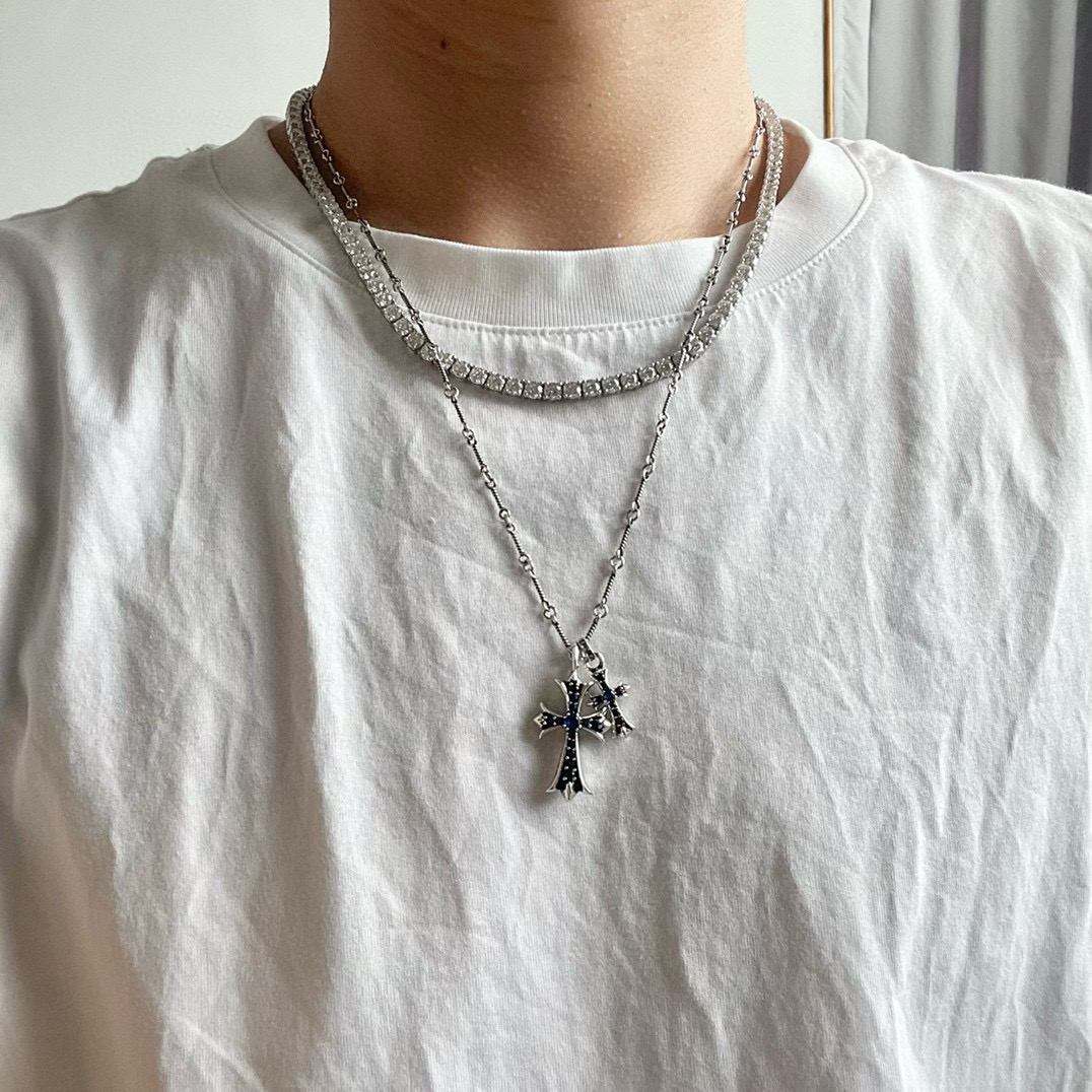 NO:558414,Batch Chrome Heart Blue Diamond Cross Necklace. Unique style design. Classic elements. A popular item. A must-have item for fashionistas. Consistent ZP material. Detailed matching, fine jewelry, chrome hearts, necklace.19860909批  克罗心蓝钻大小十字架项链 独特的风格设计 经典元素常卖款 潮人必备单品 一致Zp材质 细节对版,饰品精品,chrome hearts,necklace,Jewelry
