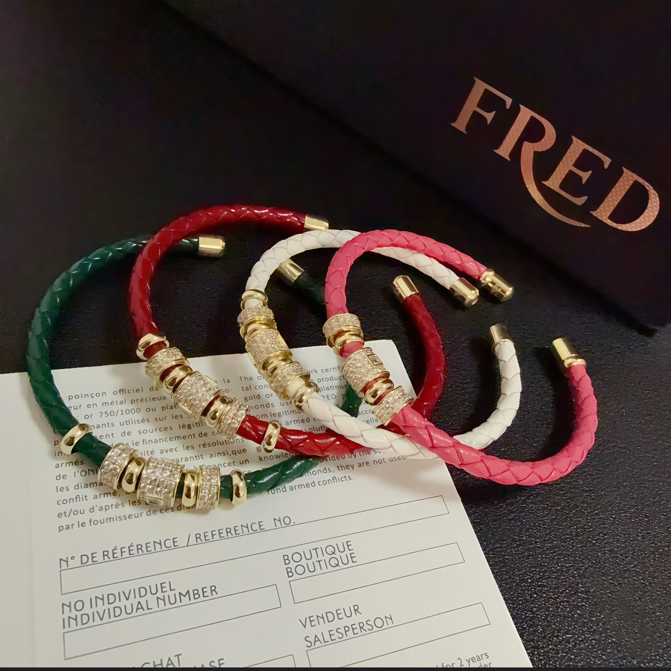 NO:556843,Popular Frederic bracelet, full diamond horseshoe buckle bracelet, classic and versatile, a must-have item for fashionistas, fashionable and exquisite, 11 pairs of customized versions, thickened 18k electroplating process, trendy and cool couple style bracelet ~ very versatile when used!  !  Four colors, fine jewelry, bracelet, bracelet19860909火爆 费雷德手绳,满钻马蹄扣手镯手链,经典百搭,网红达人 时尚一族备必单品时尚精致,11对版定制,加厚电镀18k工艺,又潮又酷的情侣款手绳～上手效果非常百搭！！四色入,饰品精品,bracelet,bracelet,Jewelry