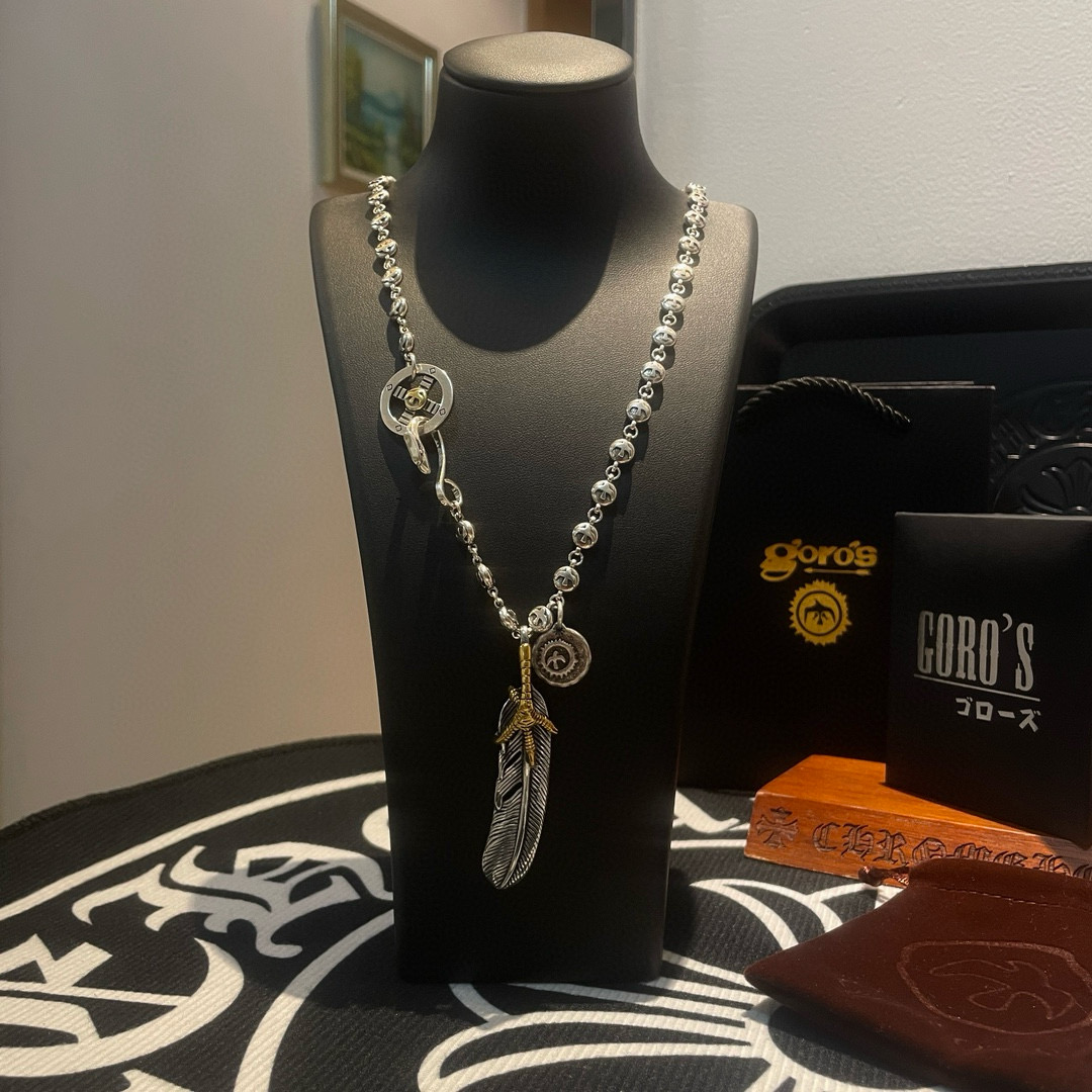 NO:556675,[New product on the shelves] Goro’s Goro Takahashi Retro Feather Double Pendant Classic Takahashi Asuka Necklace Top Version Look for Exclusive Photography Focusing on the High-End Market Definitely Different from the Ordinary Version!  The product details in the pictures are consistent with ZP!  Original production process, exquisite quality, purely handmade ~ Authentic mold opening, trendy and fashionable must-have, can be worn by both men and women, the same style for couples, rock punk Thai silver style, retro elements, trendy and versatile, the same style as the official website, boutique jewelry, necklace19860909【新品上架】Goro’s高桥吾郎 复古羽毛双吊坠 经典高桥飞鸟项链 顶级版本 认准独家拍摄 主攻高端市场 绝对区别普通版本！图片产品细节与ZP一致！原版制作工艺 精工品质 纯手工打造 ～正品开模潮流时尚必备 男女均可佩戴 情侣款同款 摇滚朋克泰银风格 复古元素 潮流百搭 官网同款,饰品精品,necklace,Jewelry