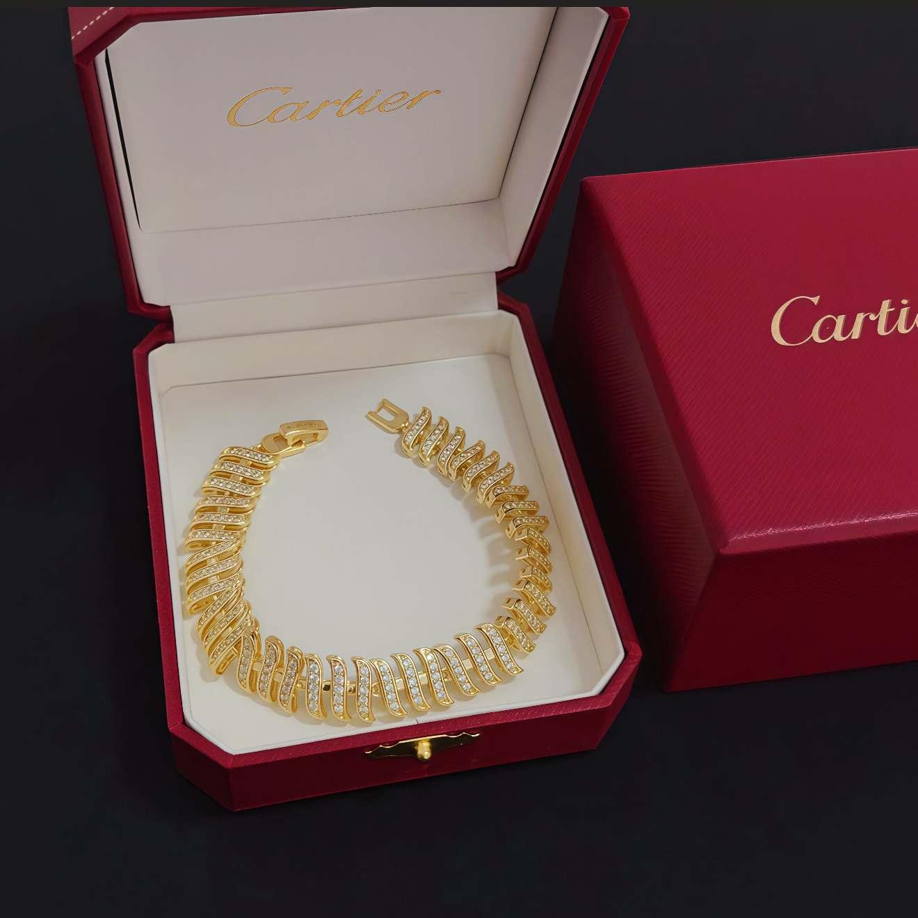 NO:557814,Cartier diamond-encrusted bracelet, high-end customized version, diamond-encrusted craftsmanship, V-gold material, classic and fashionable style, reconstructing the aesthetics of love with sharp lines!  Breaking the rules, the diamond-encrusted design actually achieves the ceiling of high-end sense - no need for flashy accumulation, love should be as pure as ever. Cartier is loved by many celebrities and Internet celebrities. The Leopard series bracelet is absolutely an eternal classic, and it is not limited to men and women, and there is no age limit!  Wear it and you will be the center of attention!  , jewelry boutique,cartier,bracelet,bracelet19860909卡地亚镶钻手链 高端定制版本 镶嵌钻工艺 V金材质 经典而时尚风格 用凌厉线条重构爱情美学！打破常规,镶嵌钻设计反而成就高级感天花板——无需浮华堆砌,爱本应纯粹如初 卡地亚受众多明星网红的爱戴 豹子系列手镯 绝对是永恒经典 而且男女不限 年龄不限 ！戴上它你就是焦点！,饰品精品,cartier,bracelet,bracelet,Jewelry