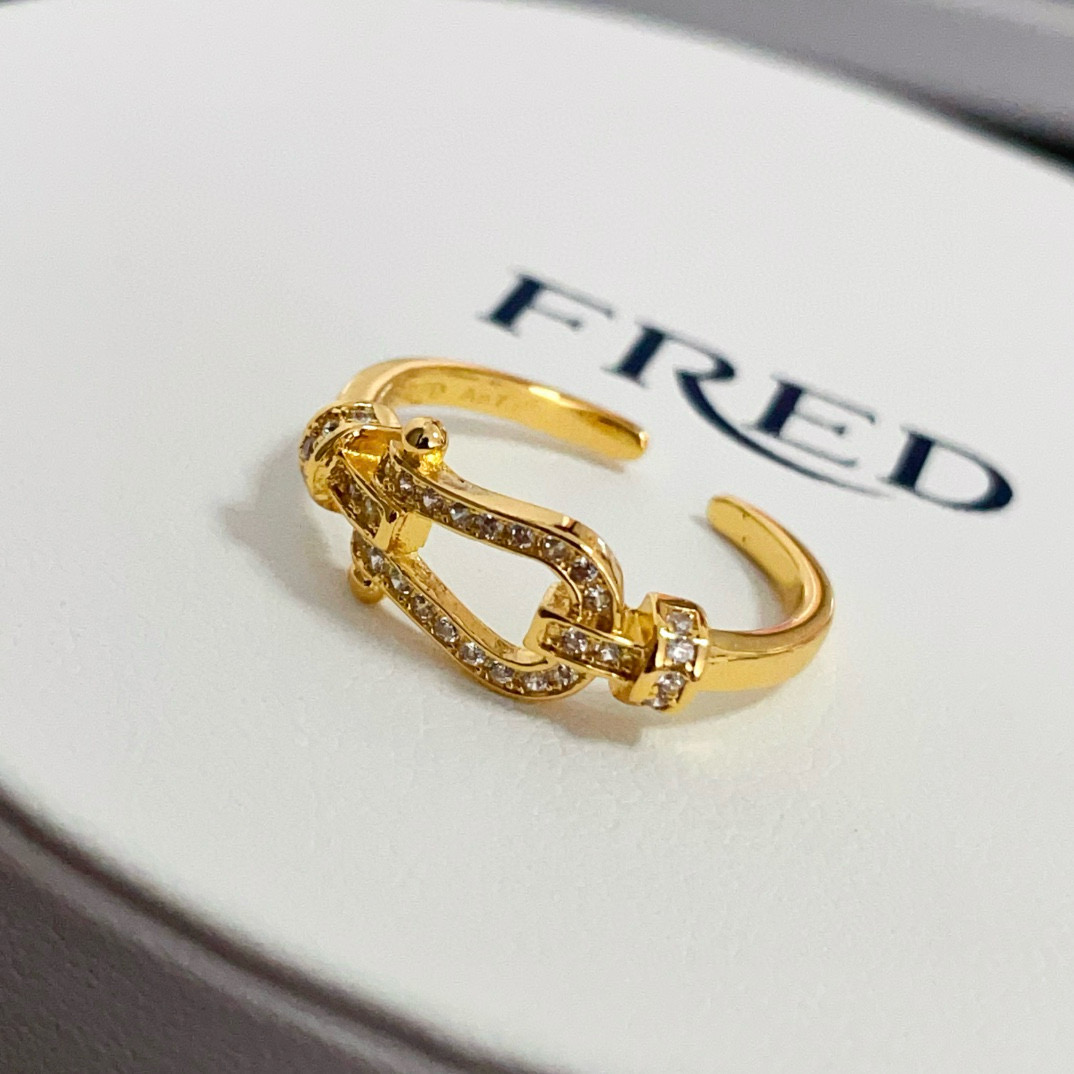 NO:582998,Popular Frederic full diamond open ring, classic and versatile, a must-have item for Internet celebrities, fashionable and exquisite, 11 pairs of customized versions, thickened 18k electroplating process., jewelry boutique, ring19860909火爆 费雷德满钻开口戒指,经典百搭,网红达人 时尚一族备必单品时尚精致,11对版定制,加厚电镀18k工艺.,饰品精品,ring,Jewelry