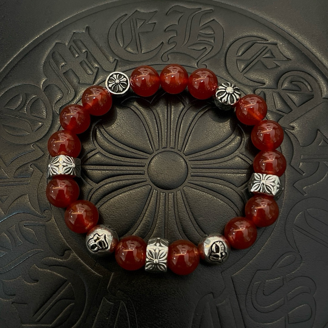 NO:582440,New [counter quality] Chrome Hearts classic retro multi-element bracelet, popular on Kuaishou/ins/Xiaohongshu, the different concave and convex shapes of the pattern design style are distinctive. The cross scout flower is the symbol of Chrome Hearts, so it is more durable. Genuine type-printed Chrome Hearts distinguishes the ordinary light version in the market. Match the version and benchmark quality. Look at the printing details. The degree of retro gray oxidation. Seiko version!  , jewelry boutique, chrome hearts, chrome hearts, bracelet19860909新款【专柜品质】Chrome Hearts克罗心 经典复古多元素手串手链 ,快手/ins/小红书热门,凹凸造型不同的花纹设计风格呈现出与众不同 十字架童军花是克罗心的标志 所以更经久不衰 正品打版Chrome Hearts克罗心 区别市场普通轻版 对版对标品质 看字印细节 复古做旧灰氧程度.精工版本！,饰品精品,chrome hearts,chrome hearts,bracelet,Jewelry