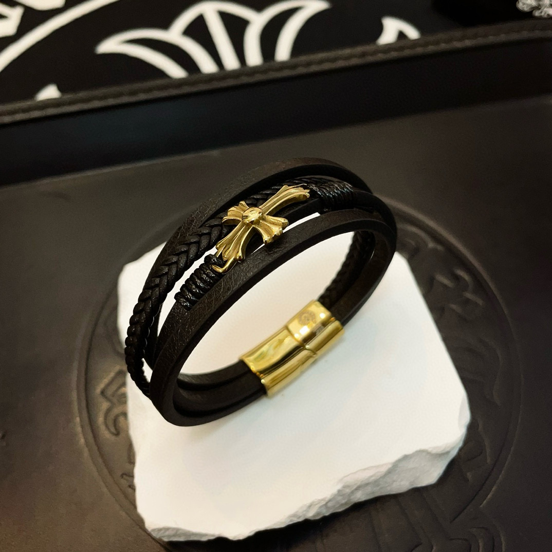 NO:582442,Chrome He@rts Chrome Heart Cross Leather Rope Bracelet ~ Authentic open mold trendy and fashionable must-have. Can be worn by both men and women. Same style for couples. Rock punk Thai silver style. Retro elements. Trendy and versatile. Same style as the official website, boutique jewelry, chrome hearts, chrome hearts, bracelet19860909Chrome He@rts 克罗心十字架皮绳手链～正品开模潮流时尚必备 男女均可佩戴 情侣款同款 摇滚朋克泰银风格 复古元素 潮流百搭 官网同款,饰品精品,chrome hearts,chrome hearts,bracelet,Jewelry