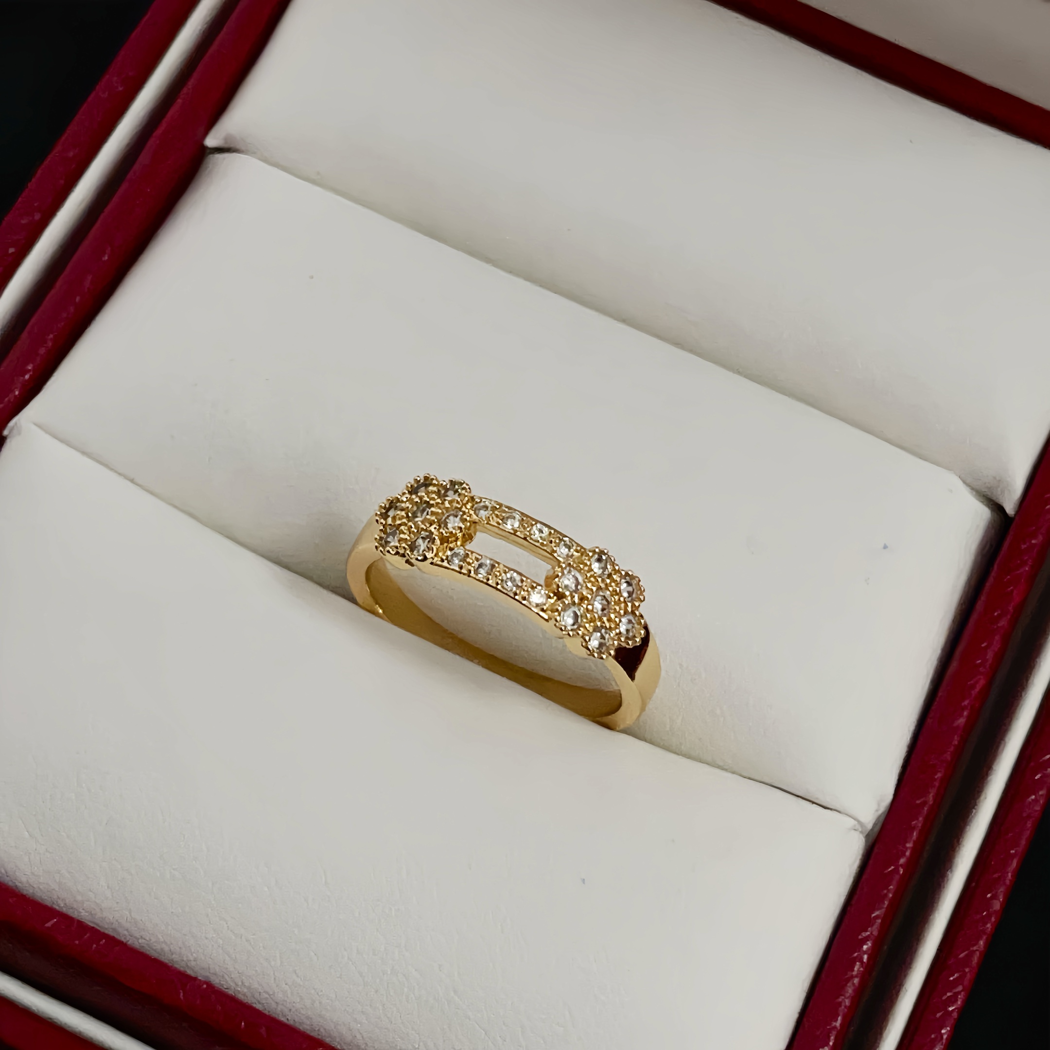 NO:582628,Cartier diamond-set ring, high-end customized version, diamond-set technology, V gold material, classic and fashionable style, using sharp lines to reconstruct the aesthetics of love!  Breaking the rules, the diamond-encrusted design actually achieves the ceiling of high-end sense - no need for flashy accumulation, love should be as pure as ever. Cartier is loved by many celebrities and Internet celebrities. The Leopard series bracelet is absolutely an eternal classic, and it is not limited to men and women, and there is no age limit!  Wear it and you will be the center of attention!  , jewelry boutique, cartier, ring, bracelet19860909卡地亚镶钻戒指 高端定制版本 镶嵌钻工艺 V金材质 经典而时尚风格 用凌厉线条重构爱情美学！打破常规,镶嵌钻设计反而成就高级感天花板——无需浮华堆砌,爱本应纯粹如初 卡地亚受众多明星网红的爱戴 豹子系列手镯 绝对是永恒经典 而且男女不限 年龄不限 ！戴上它你就是焦点！,饰品精品,cartier,ring,bracelet,Jewelry