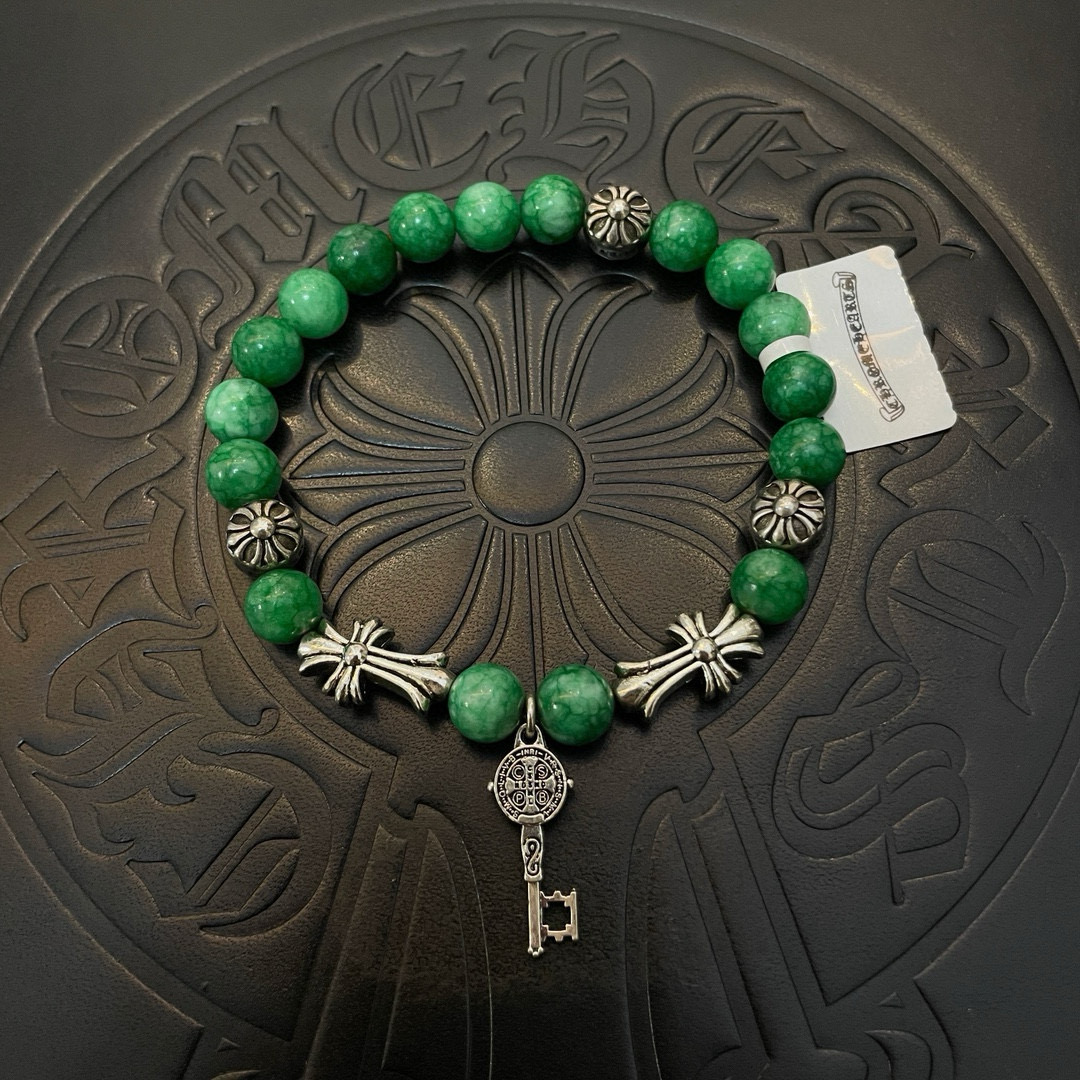 NO:582887,[Chrome Hearts] Green Agate Beads Cross Bracelet. Fashionable, exquisite and versatile, the workmanship is almost the same as zp. It is also a very classic style when paired with a Ch chain. The craftsmanship is consistent with the original product, and it is definitely not an ordinary version on the market!  , jewelry boutique, chrome hearts, chrome hearts19860909【Chrome Hearts克罗心】绿玛瑙珠子十字架手串 时尚精美百搭款做工跟zp几乎没差,搭配Ch链也是很经典的款式 跟正品保持一致工艺,绝非市面普通版本！,饰品精品,chrome hearts,chrome hearts,Jewelry