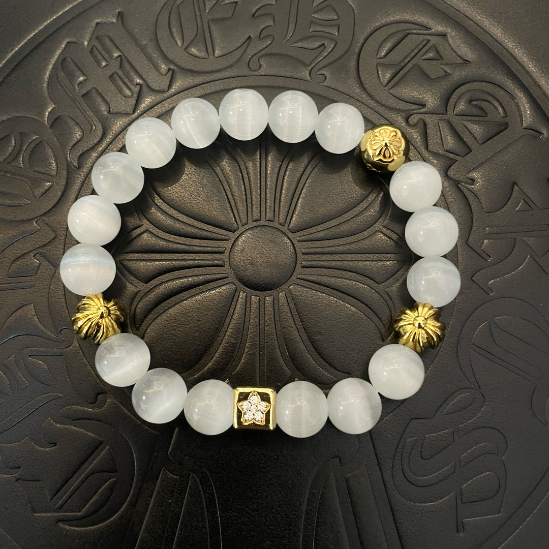 NO:575524,New [counter quality] Chrome Hearts classic retro multi-element bracelet, popular on Kuaishou/ins/Xiaohongshu, the different concave and convex shapes of the pattern design style are distinctive. The cross scout flower is the symbol of Chrome Hearts, so it is more durable. Genuine type-printed Chrome Hearts distinguishes the ordinary light version in the market. Match the version and benchmark quality. Look at the printing details. The degree of retro gray oxidation. Seiko version!  , jewelry boutique, chrome hearts, chrome hearts, bracelet19860909新款【专柜品质】Chrome Hearts克罗心 经典复古多元素手串手链 ,快手/ins/小红书热门,凹凸造型不同的花纹设计风格呈现出与众不同 十字架童军花是克罗心的标志 所以更经久不衰 正品打版Chrome Hearts克罗心 区别市场普通轻版 对版对标品质 看字印细节 复古做旧灰氧程度.精工版本！,饰品精品,chrome hearts,chrome hearts,bracelet,Jewelry