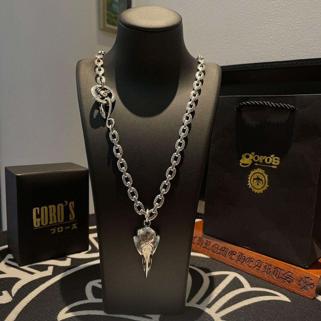 NO:583129,Batch [new product on the shelves] Goro’s Goro Takahashi retro buckle turquoise letter necklace, bird head pendant, top version, look for exclusive shooting, focus on the high-end market, absolutely different from the ordinary version!  The product details in the pictures are consistent with ZP!  Original production process, exquisite quality, purely handmade ~ Authentic mold opening, trendy and fashionable must-have, can be worn by both men and women, the same style for couples, rock punk Thai silver style, retro elements, trendy and versatile, the same style as the official website, boutique jewelry, necklace19860909批【新品上架】Goro’s高桥吾郎复古环扣松石字母项链,鸟头吊坠,顶级版本 认准独家拍摄 主攻高端市场 绝对区别普通版本！图片产品细节与ZP一致！原版制作工艺 精工品质 纯手工打造 ～正品开模潮流时尚必备 男女均可佩戴 情侣款同款 摇滚朋克泰银风格 复古元素 潮流百搭 官网同款,饰品精品,necklace,Jewelry