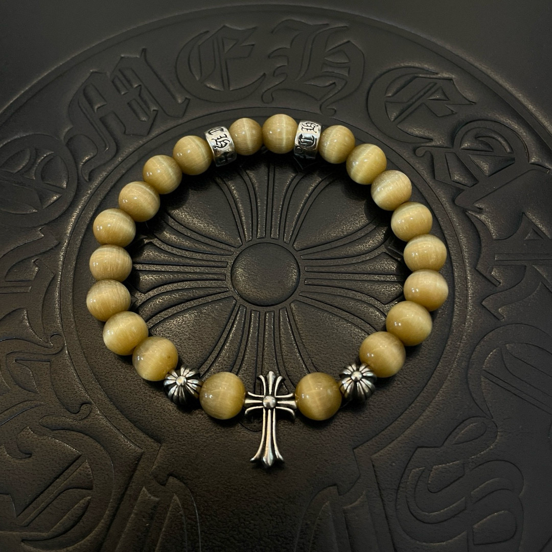 NO:575806,Batch New [Counter Quality] Chrome Hearts Classic Retro Multi-Element Citrine Bracelet Bracelet, concave and convex shapes with different pattern design styles, showing a distinctive cross. The Scout flower is the symbol of Chrome Hearts, so it is more durable. Authentic pattern-printed Chrome Hearts distinguishes the ordinary light version in the market. Match the version and benchmark quality. Look at the printing details. The degree of retro gray oxidation. Seiko version!  !  !  Purely handmade ~ Authentic open mold fashion essentials. Can be worn by both men and women. Same style for couples. Official website original. Rock punk Thai silver style. Retro elements. Trendy and versatile!  , jewelry boutique, chrome hearts, chrome hearts, bracelet19860909批 新款【专柜品质】Chrome Hearts克罗心 经典复古多元素黄水晶手链 手串,凹凸造型不同的花纹设计风格 呈现出与众不同 十字架 童军花是克罗心的志 所以更经久不衰 正品打版Chrome Hearts克罗心 区别市场普通轻版 对版对标品质 看字印细节 复古做旧灰氧程度.精工版本！！！ 纯手工打造 ～正品开模潮流时尚必备 男女均可佩戴 情侣同款 官网原版 摇滚朋克泰银风格 复古元素 潮流百搭！,饰品精品,chrome hearts,chrome hearts,bracelet,Jewelry
