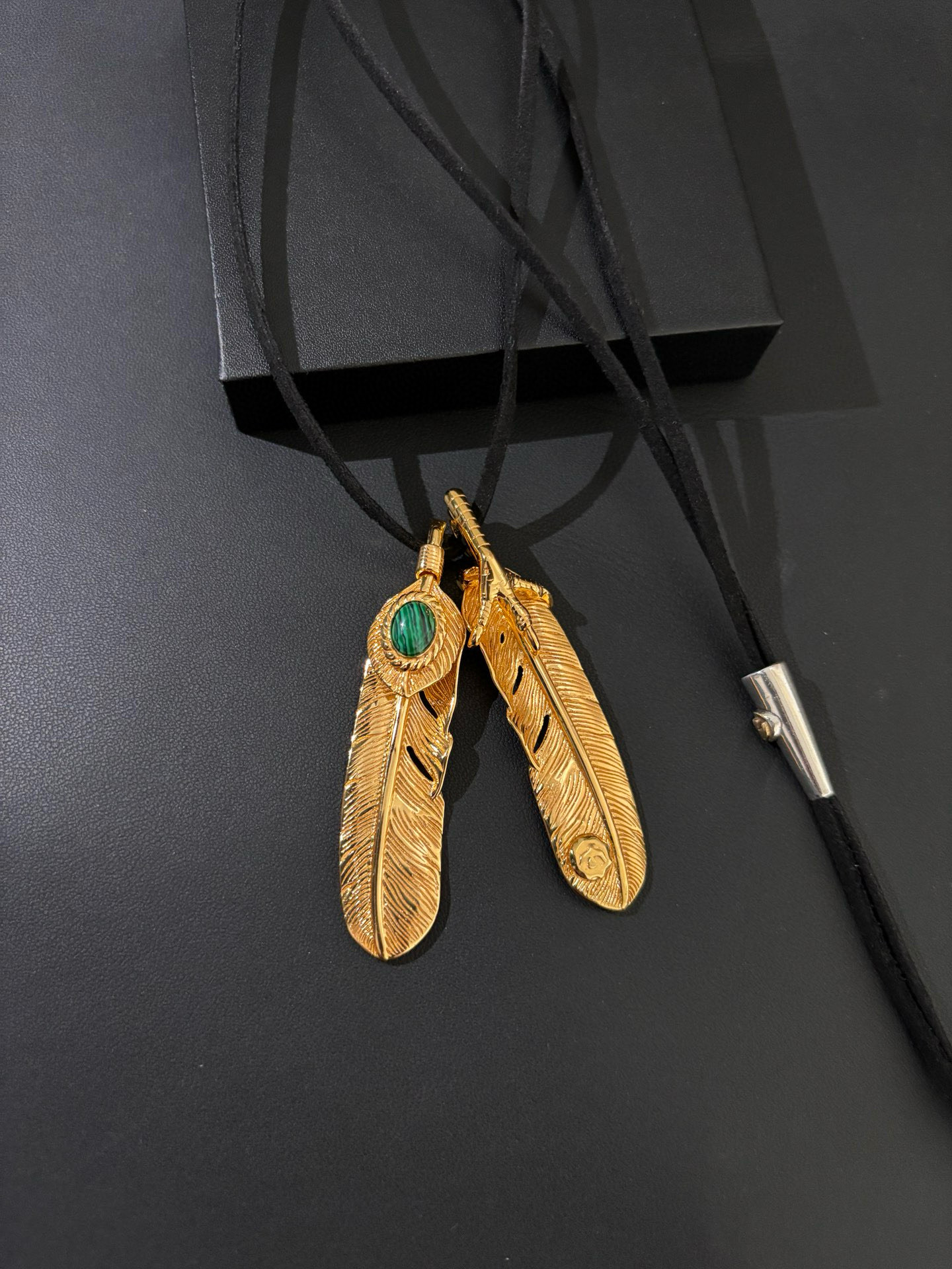 NO:583492,Takahashi golden pine claw deerskin rope elastic necklace, fine jewelry, necklace19860909高桥金色松爪鹿皮绳松紧项链,饰品精品,necklace,Jewelry