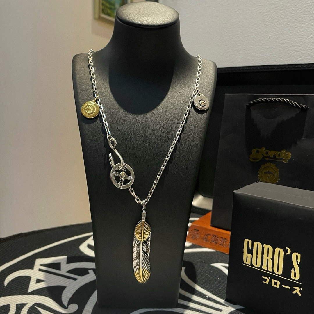 NO:589148,[New Product Arrival] Goro’s Goro Takahashi Retro Gold Cake Feather Pendant Takahashi Classic Necklace Top Version Look for Exclusive Photography Focusing on the High-End Market Definitely Different from the Ordinary Version!  The product details in the pictures are consistent with ZP!  Original production process, exquisite quality, purely handmade ~ Authentic mold opening, a must-have for fashion, can be worn by both men and women, the same style for couples, rock punk Thai silver style, retro trendy and versatile, the same style as the official website, boutique jewelry, necklace19860909【新品上架】Goro’s高桥吾郎 复古金饼羽毛吊坠 高桥经典项链 顶级版本 认准独家拍摄 主攻高端市场 绝对区别普通版本！图片产品细节与ZP一致！原版制作工艺 精工品质 纯手工打造 ～正品开模潮流时尚必备 男女均可佩戴 情侣款同款 摇滚朋克泰银风格 复古潮流百搭 官网同款,饰品精品,necklace,Jewelry