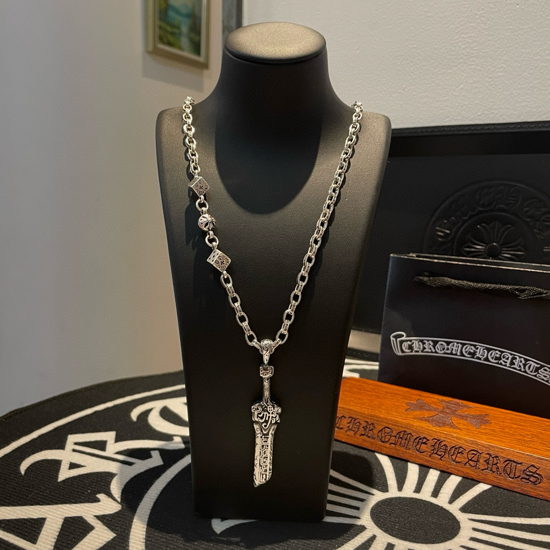 NO:603696,Douyin/Kuaishou/ins/Xiaohongshu/live broadcast popular, new [counter quality] Chrome Hearts classic retro cross ball dice necklace, sword pendant, different pattern design styles with concave and convex shapes, showing a distinctive cross. The Scout flower is the symbol of Chrome Hearts, so it is more durable. Authentic Chrome Hearts Chrome Hearts is different from the ordinary light version in the market. Match the standard quality. Look at the printing details. The degree of retro gray oxidation. Seiko version!  !  !  Purely handmade ~ Authentic open mold fashion essentials. Can be worn by both men and women. Same style for couples. Official website original. Rock punk Thai silver style. Retro elements. Trendy and versatile!  , jewelry boutique, chrome hearts, chrome hearts, necklace19860909抖音/快手/ins/小红书/直播热门 ,新款【专柜品质】Chrome Hearts克罗心经典复古十字花球骰子项链 ,宝剑吊坠,凹凸造型不同的花纹设计风格 呈现出与众不同 十字架 童军花是克罗心的志 所以更经久不衰 正品打版Chrome Hearts克罗心 区别市场普通轻版 对版对标品质 看字印细节 复古做旧灰氧程度.精工版本！！！ 纯手工打造 ～正品开模潮流时尚必备 男女均可佩戴 情侣同款 官网原版 摇滚朋克泰银风格 复古元素 潮流百搭！,饰品精品,chrome hearts,chrome hearts,necklace,Jewelry