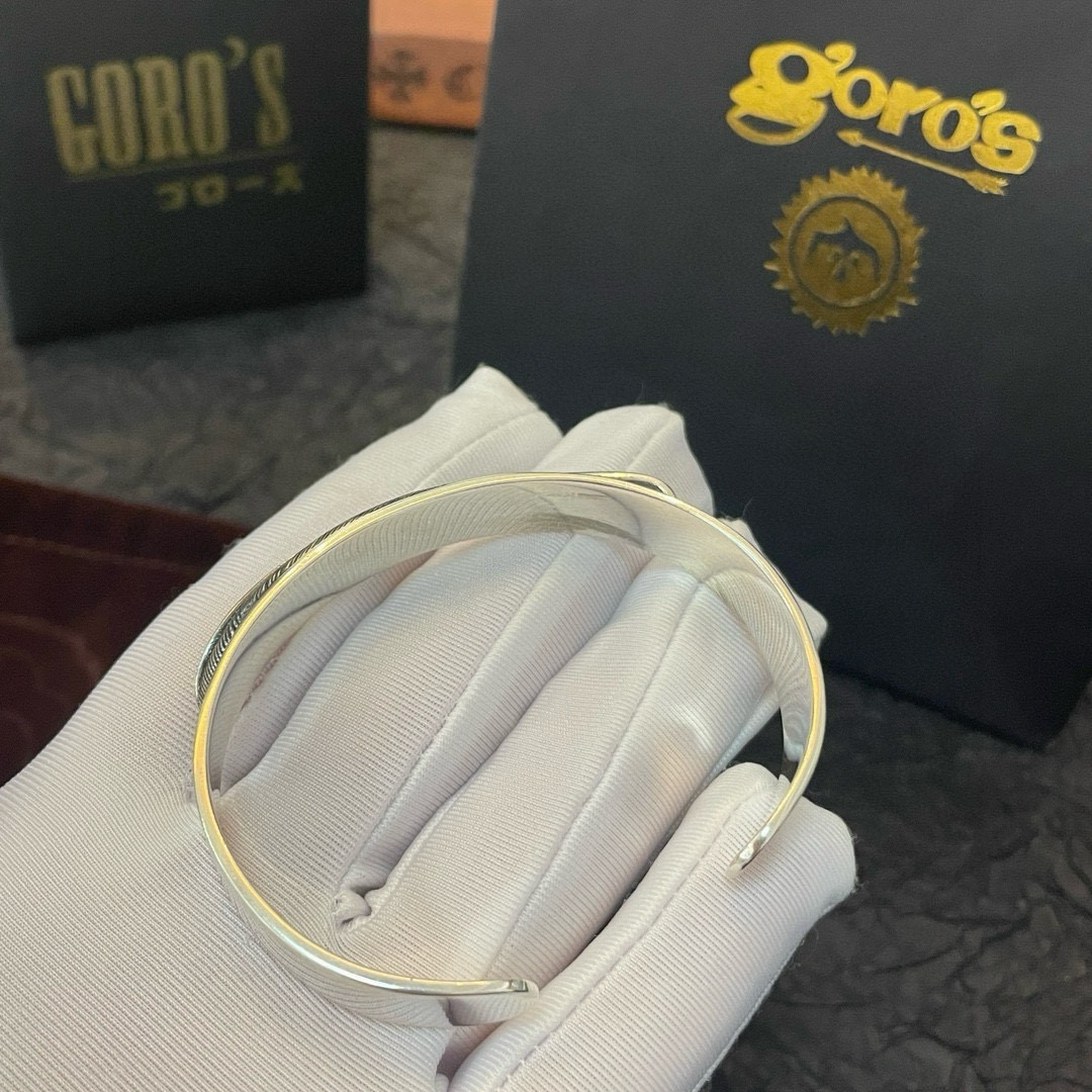 批💰125   【新品上架】Goro&rsquo;s高桥吾郎点金羽毛手镯 顶级版本 认准独家拍摄 主攻高端市场 绝对区别普通版本！图片产品细节与ZP一致！原版制作工艺 精工品质 纯手工打造 ～正品开模💝潮流时尚必备 男女均可佩戴 情侣款同款 摇滚朋克泰银风格 复古元素 潮流百搭 官网同款❤️