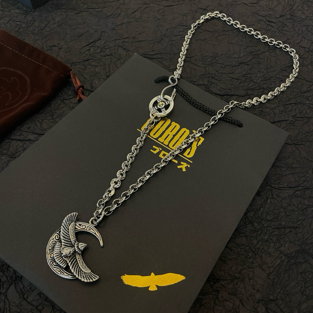 批💰150  【新品上架】Goro&rsquo;s高桥吾郎老鹰吊坠，高桥字母环扣项链，顶级版本，认准独家拍摄，主攻高端市场 ，快手/ins/小红书热门款，绝对区别普通版本！图片产品细节与ZP一致！原版制作工艺 精工品质 纯手工打造 ～正品开模💝潮流时尚必备 男女均可佩戴 情侣款同款 摇滚朋克泰银风格 复古元素 潮流百搭 官网同款❤️