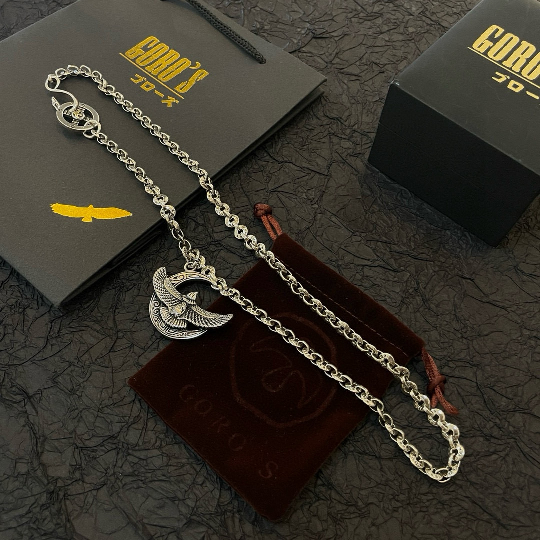批💰150  【新品上架】Goro&rsquo;s高桥吾郎老鹰吊坠，高桥字母环扣项链，顶级版本，认准独家拍摄，主攻高端市场 ，快手/ins/小红书热门款，绝对区别普通版本！图片产品细节与ZP一致！原版制作工艺 精工品质 纯手工打造 ～正品开模💝潮流时尚必备 男女均可佩戴 情侣款同款 摇滚朋克泰银风格 复古元素 潮流百搭 官网同款❤️