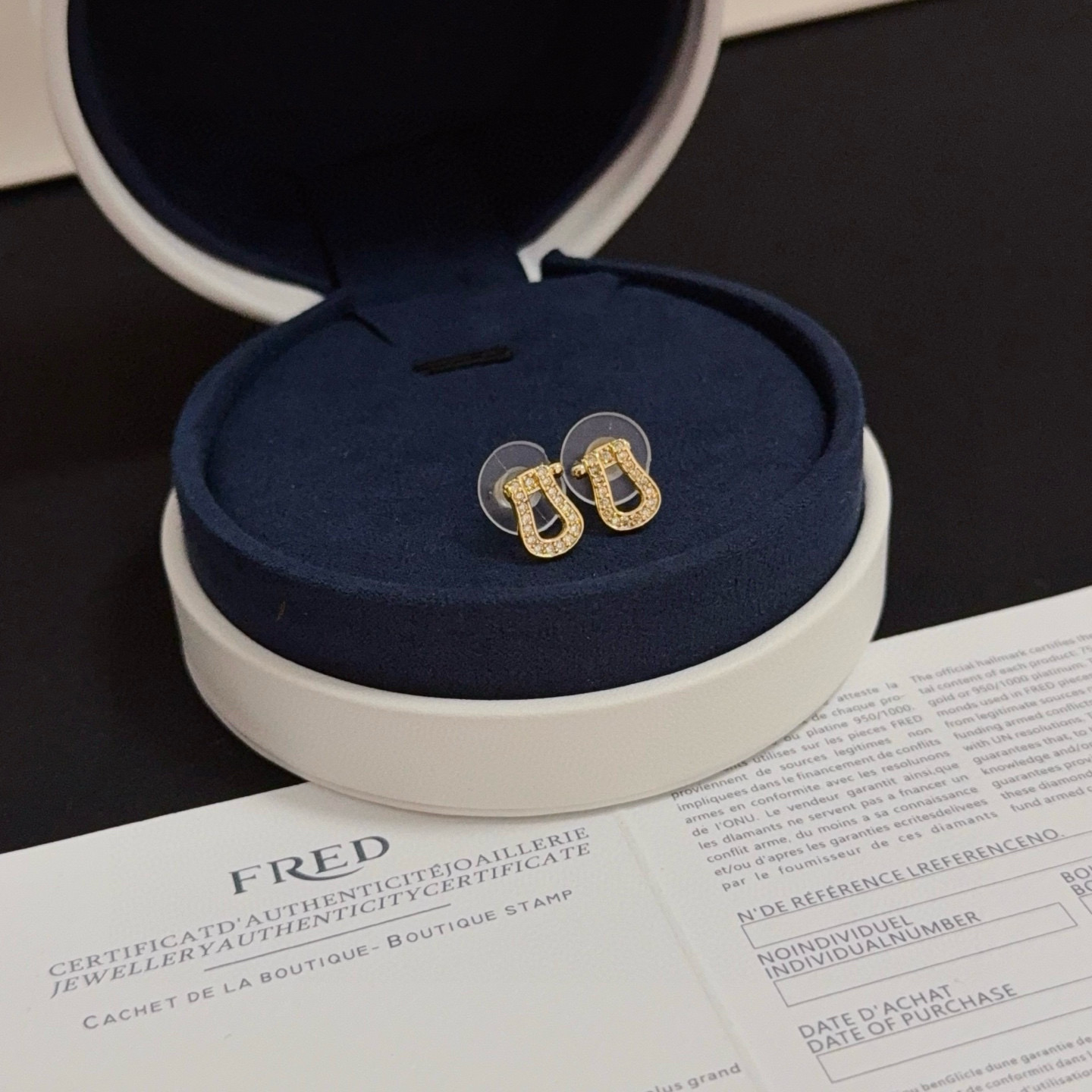 NO:604507,The popular Frederic full diamond horseshoe buckle earrings, classic and versatile, a must-have item for fashionistas, fashionable and exquisite, 11 pairs of customized versions, thickened 18k electroplating process, rose gold/golden/silver, exquisite jewelry19860909批火爆 费雷德满钻马蹄扣耳钉 经典百搭,网红达人 时尚一族备必单品时尚精致,11对版定制,加厚电镀18k工艺,玫瑰金/金色/银色,饰品精品,Jewelry