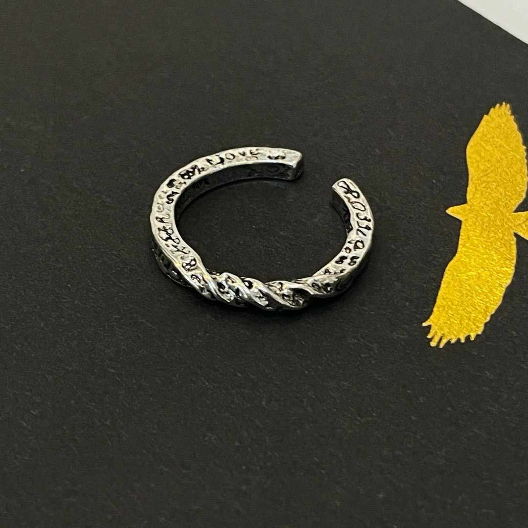 批💰105【新品上架】Goro’s高桥吾郎开口戒指，顶级版本 认准独家拍摄 主攻高端市场 绝对区别普通版本！图片产品细节与ZP一致！原版制作工艺 精工品质 纯手工打造 ～正品开模💝潮流时尚必备 男女均可佩戴 情侣款同款 摇滚朋克泰银风格 复古元素 潮流百搭 官网同款❤️