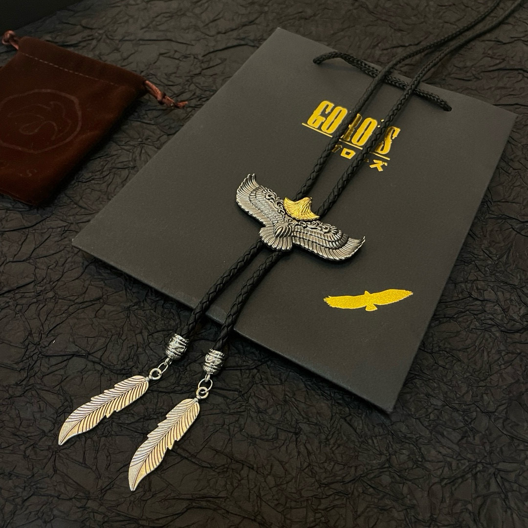 批💰135   【新品上架】Goro&rsquo;s高桥吾郎复古皮绳羽毛老鹰项链  顶级版本 认准独家拍摄 主攻高端市场 绝对区别普通版本！图片产品细节与ZP一致！原版制作工艺 精工品质 纯手工打造 ～正品开模💝潮流时尚必备 男女均可佩戴 情侣款同款 摇滚朋克泰银风格 复古元素 潮流百搭 官网同款❤️