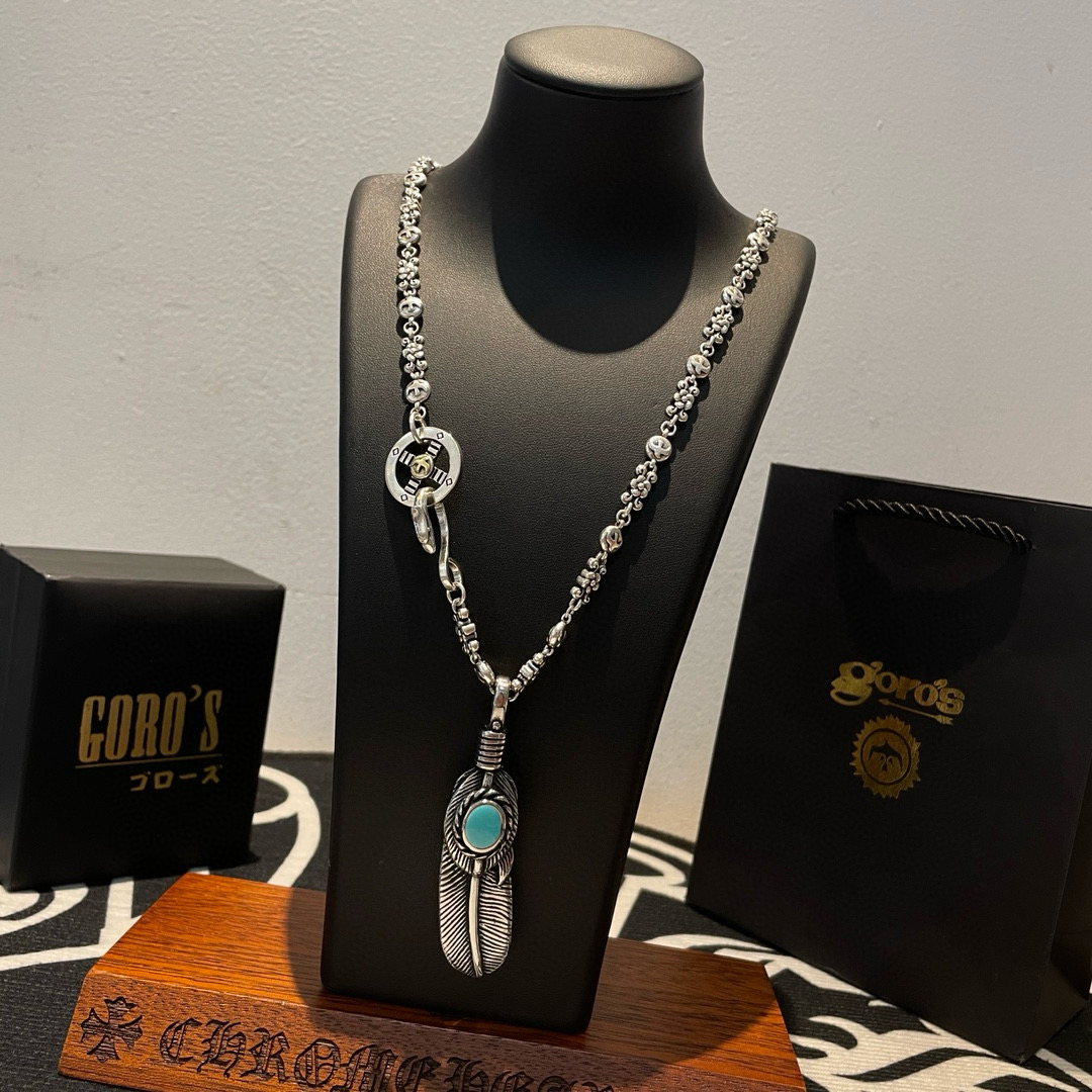 批💰150  【新品上架】Goro&rsquo;s高桥吾郎松石羽毛吊坠，高桥经典飞鸟项链，顶级版本，认准独家拍摄，主攻高端市场 ，快手/ins/小红书热门款，绝对区别普通版本！图片产品细节与ZP一致！原版制作工艺 精工品质 纯手工打造 ～正品开模💝潮流时尚必备 男女均可佩戴 情侣款同款 摇滚朋克泰银风格 复古元素 潮流百搭 官网同款❤️
