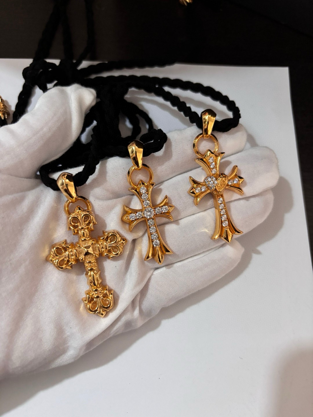 NO:604230,Chrome heart cross diamond leather cord necklace, fine jewelry, chrome hearts, necklace19860909克罗心十字架镶钻皮绳项链,饰品精品,chrome hearts,necklace,Jewelry