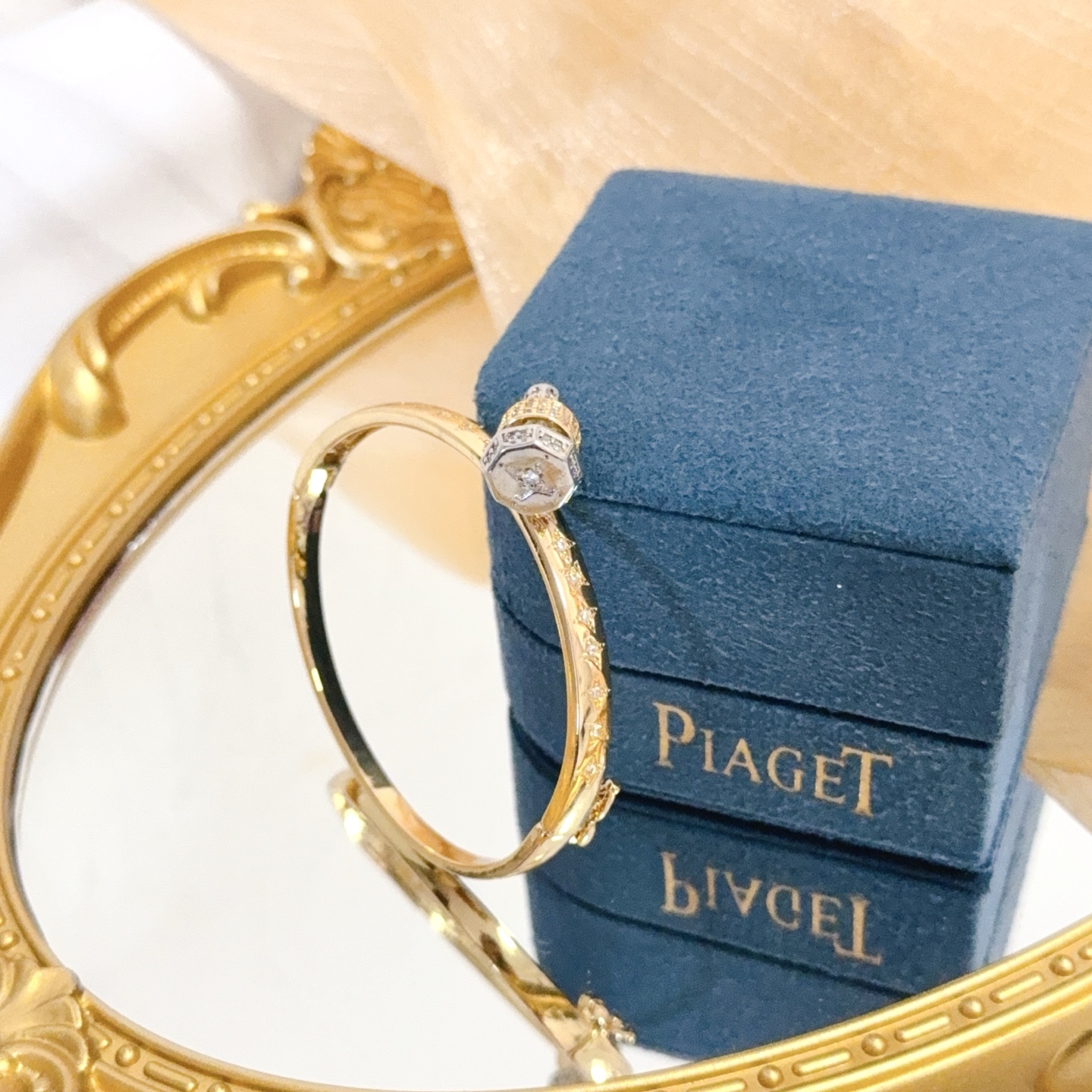 Piaget Possibly Piaget bracelet watch (bangle style) Yellow gold case / diamond-set bezel / gold dial / gold bangle bracelet 20mm Women's Quartz