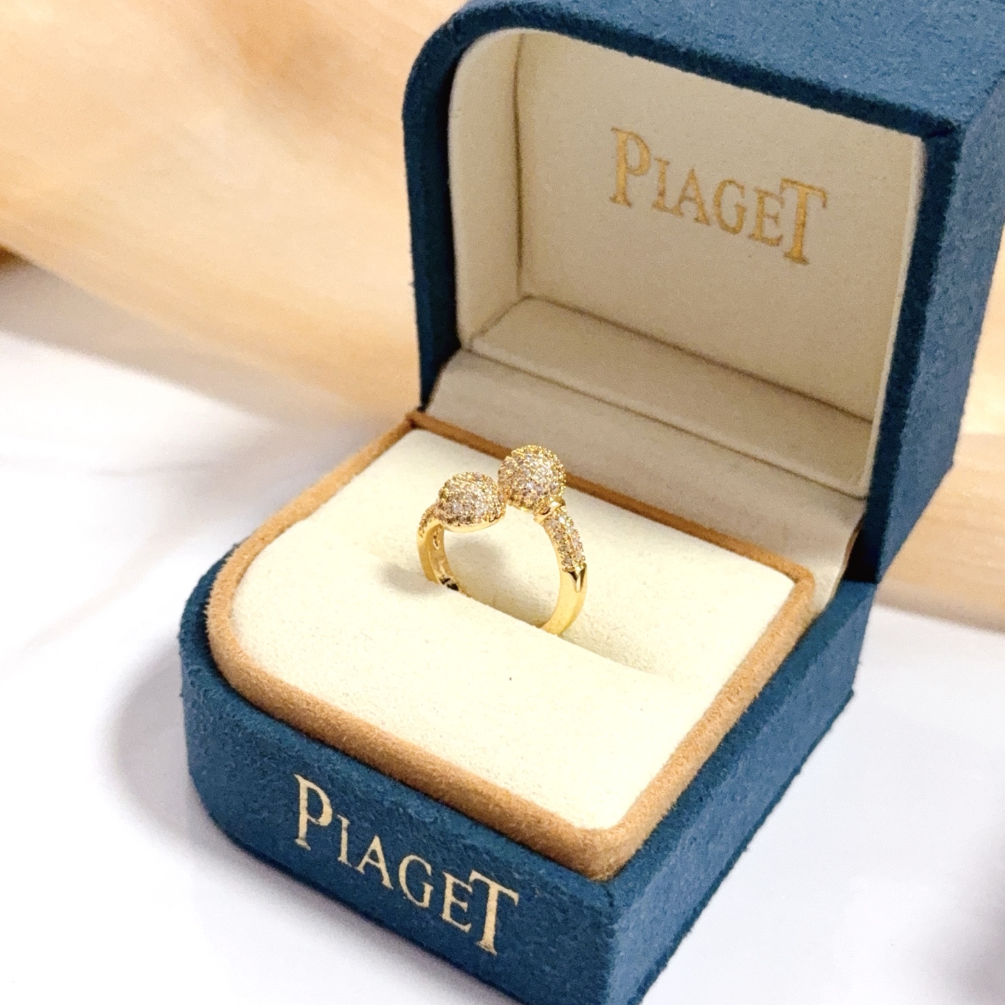 Piaget Possibly Piaget Possession ring yellow gold with diamond pavé Women's Quartz