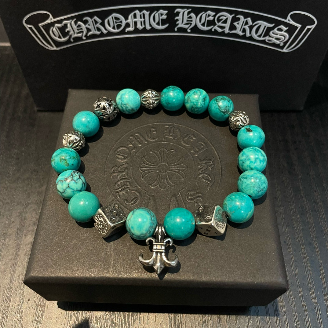 NO:604255,Batch of new [counter quality] Chrome Hearts classic retro multi-element turquoise bracelet, concave and convex shapes with different pattern design styles, showing a distinctive cross. The Scout flower is the symbol of Chrome Hearts, so it is more durable. Authentic and patterned Chrome Hearts distinguishes the ordinary light version in the market. Match the version and benchmark quality. Look at the printing details, the degree of retro ash oxidation. Seiko version!  !  !  Purely handmade ~ Authentic open mold fashion essentials. Can be worn by both men and women. Same style for couples. Official website original. Rock punk Thai silver style. Retro elements. Trendy and versatile!  , jewelry boutique, chrome hearts, chrome hearts, bracelet19860909批 新款【专柜品质】Chrome Hearts克罗心经典复古多元素绿松石手链手串,凹凸造型不同的花纹设计风格 呈现出与众不同 十字架 童军花是克罗心的志 所以更经久不衰 正品打版Chrome Hearts克罗心 区别市场普通轻版 对版对标品质 看字印细节 复古做旧灰氧程度.精工版本！！！ 纯手工打造 ～正品开模潮流时尚必备 男女均可佩戴 情侣同款 官网原版 摇滚朋克泰银风格 复古元素 潮流百搭！,饰品精品,chrome hearts,chrome hearts,bracelet,Jewelry