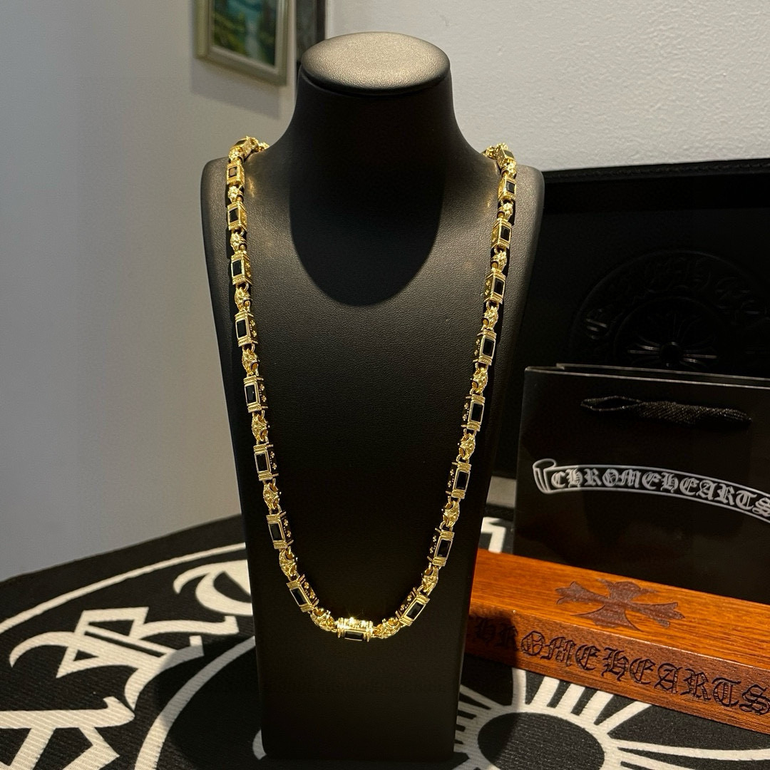 NO:641846,Batch Douyin / Kuaishou / ins / Xiaohongshu / live broadcast popular, new [counter quality] Chrome Hearts gold color Chrome Hearts black diamond necklace, different concave and convex shapes pattern design style, showing a distinctive cross. The Scout flower is the symbol of Chrome Hearts, so it is more durable. Genuine type Chrome Hearts Chrome Hearts is different from the ordinary light version in the market. Match the version and standard quality. Look at the printing details. The degree of retro gray oxidation. Seiko version!  !  !  Purely handmade ~ Authentic open mold fashion essentials. Can be worn by both men and women. Same style for couples. Official website original. Rock punk Thai silver style. Retro elements. Trendy and versatile!  , jewelry boutique, chrome hearts, chrome hearts, necklace, gold19860909批 抖音/快手/ins/小红书/直播热门 ,新款【专柜品质】Chrome Hearts黄金色克罗心黑钻项链 ,凹凸造型不同的花纹设计风格 呈现出与众不同 十字架 童军花是克罗心的志 所以更经久不衰 正品打版Chrome Hearts克罗心 区别市场普通轻版 对版对标品质 看字印细节 复古做旧灰氧程度.精工版本！！！ 纯手工打造 ～正品开模潮流时尚必备 男女均可佩戴 情侣同款 官网原版 摇滚朋克泰银风格 复古元素 潮流百搭！,饰品精品,chrome hearts,chrome hearts,necklace,gold,Jewelry